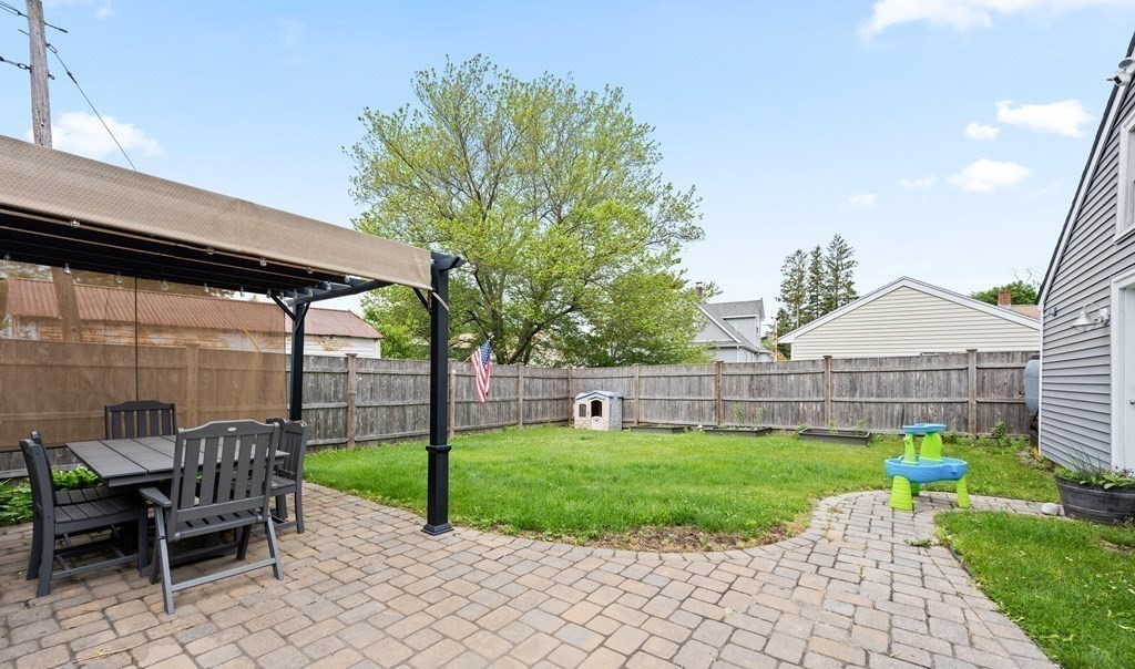 43 Walnut Ave