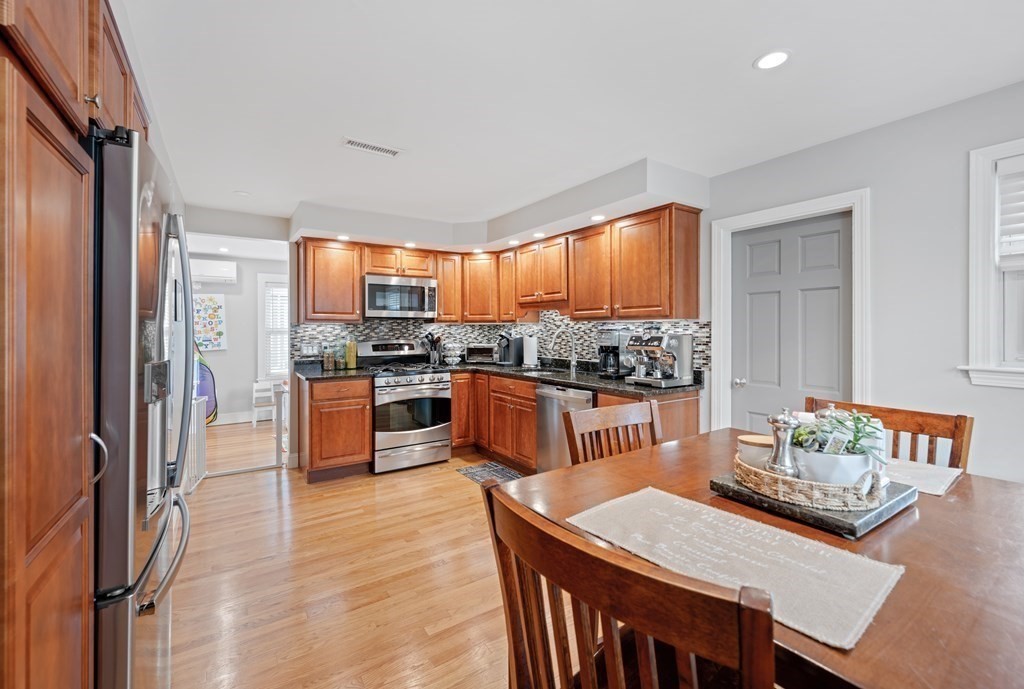 43 Walnut Ave