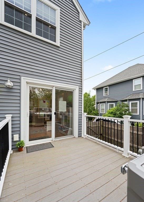 43 Walnut Ave