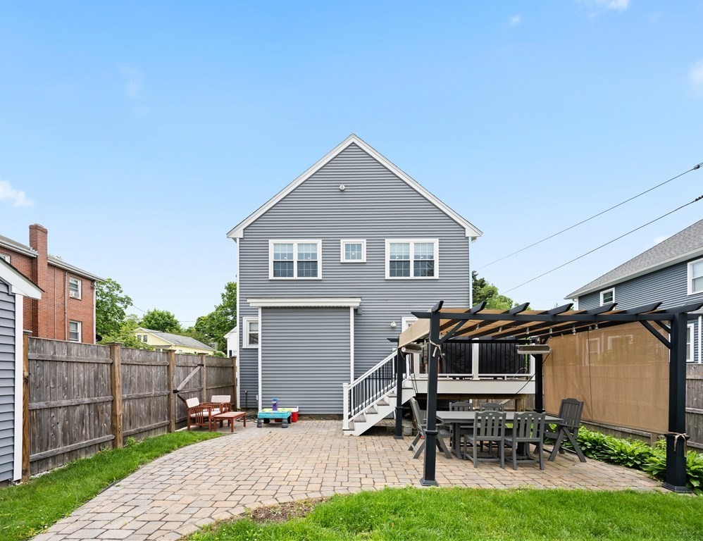 43 Walnut Ave