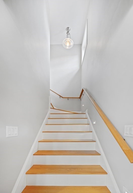 43 Walnut Ave