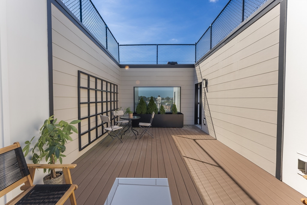 87 Medford St Unit: 504