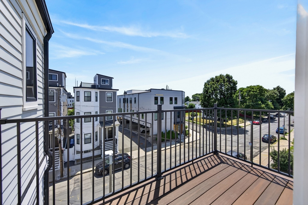 82 Moore St # 5