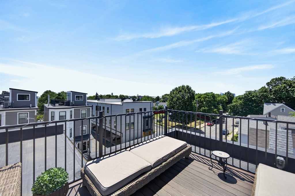 82 Moore St # 5