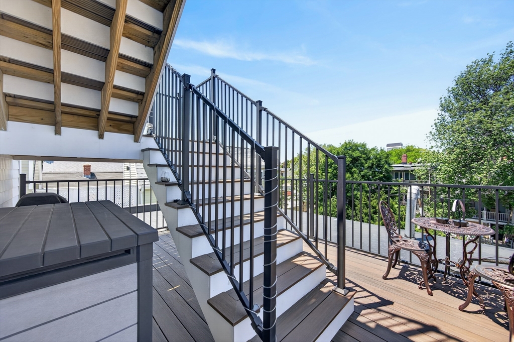 82 Moore St # 5