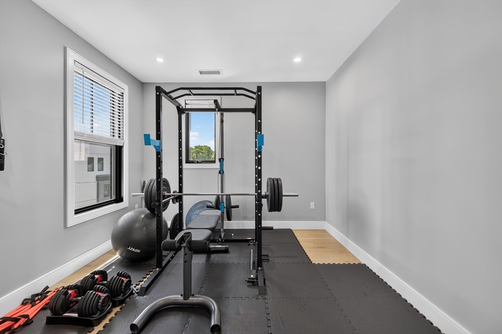82 Moore St # 5