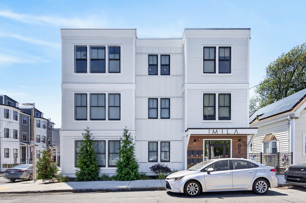 82 Moore St # 5