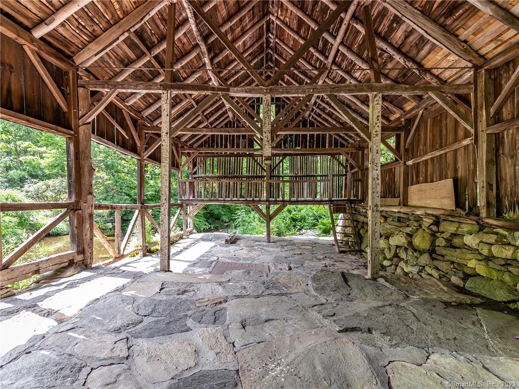 27 Macedonia Brook Road