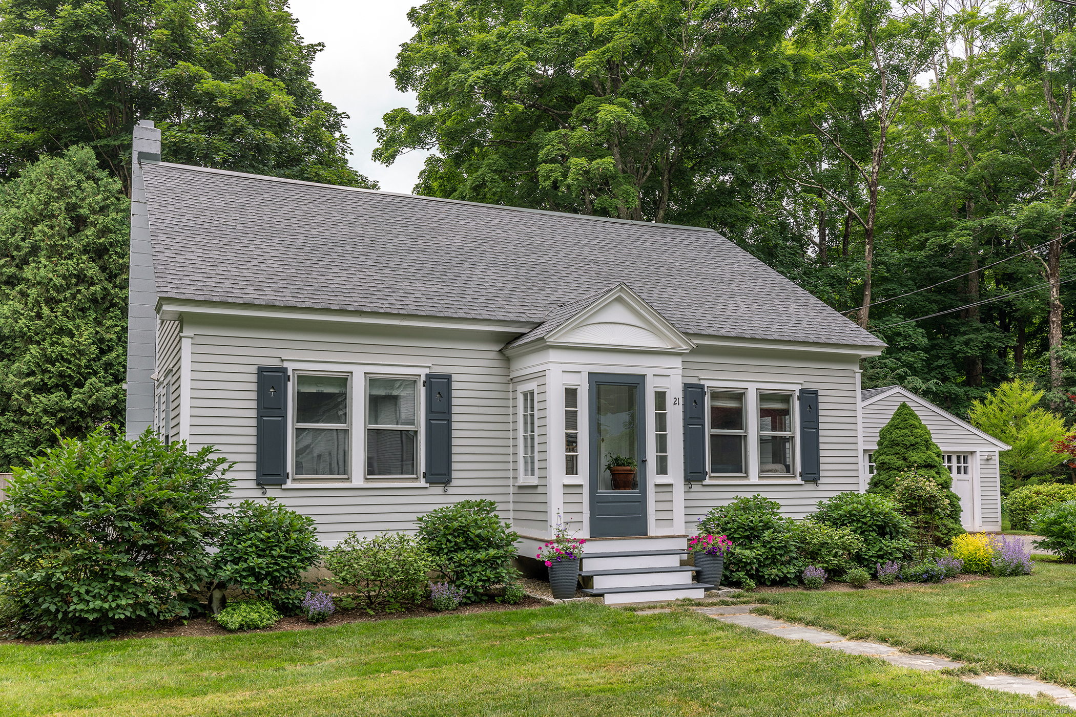21 Bostwick Street
