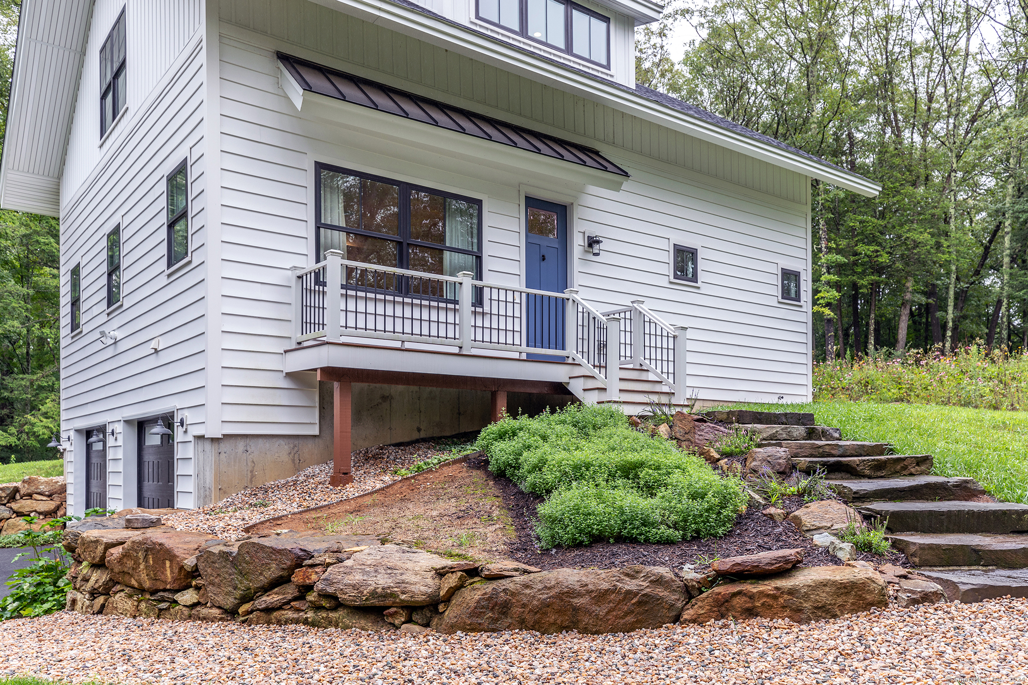 15 Holiday Point Road