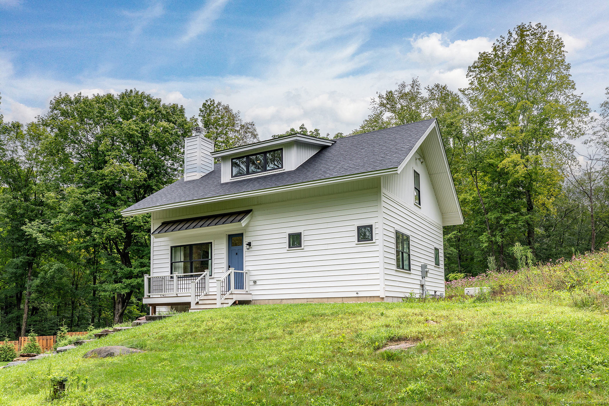 15 Holiday Point Road