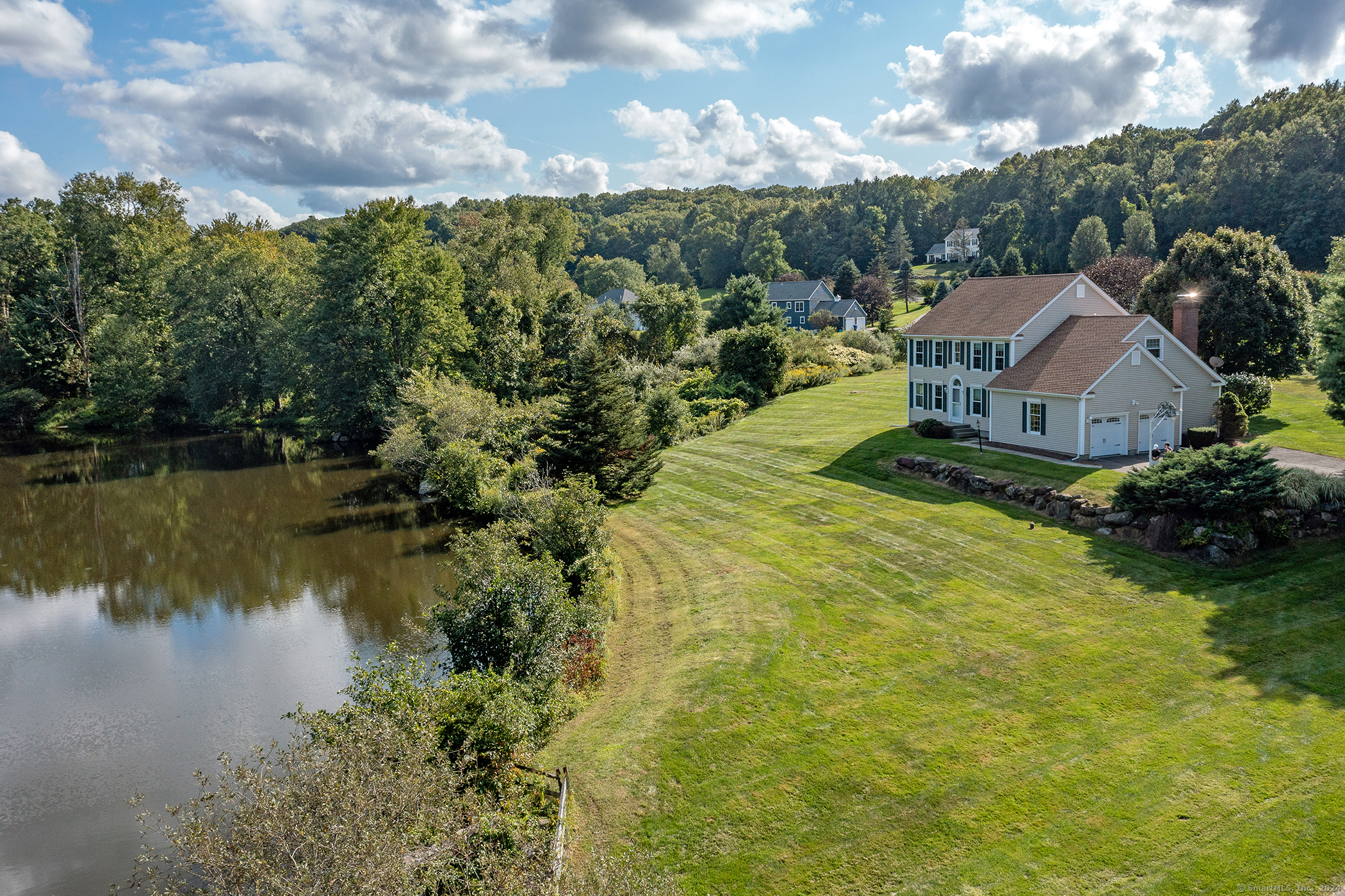6 Mill Pond Road