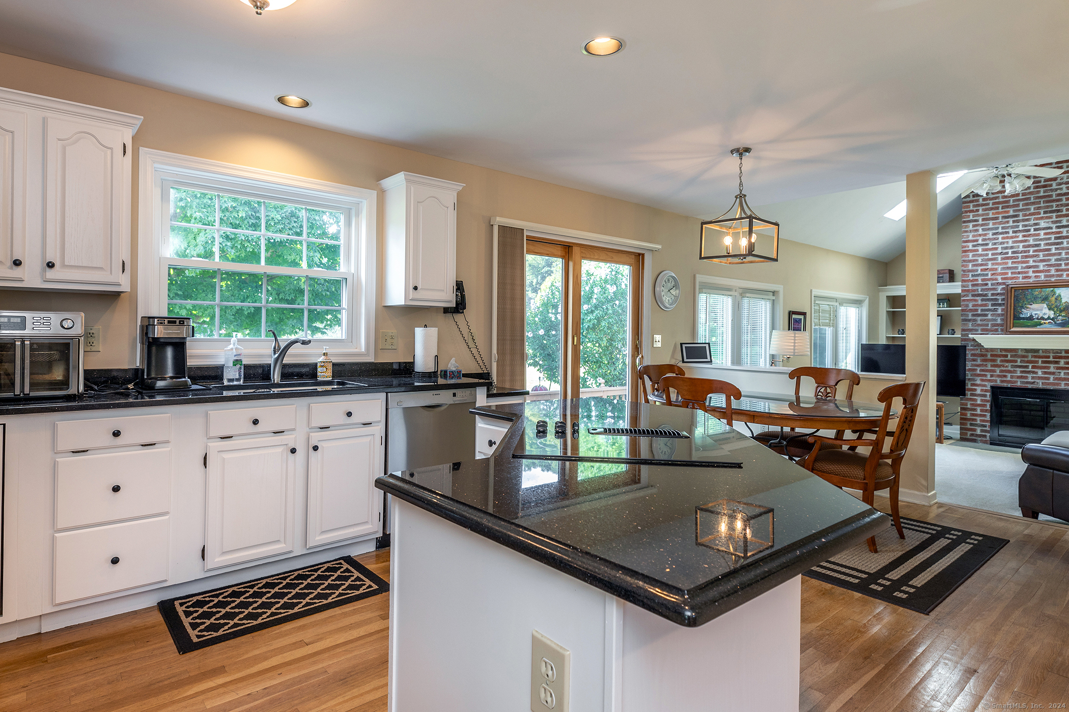 6 Mill Pond Road