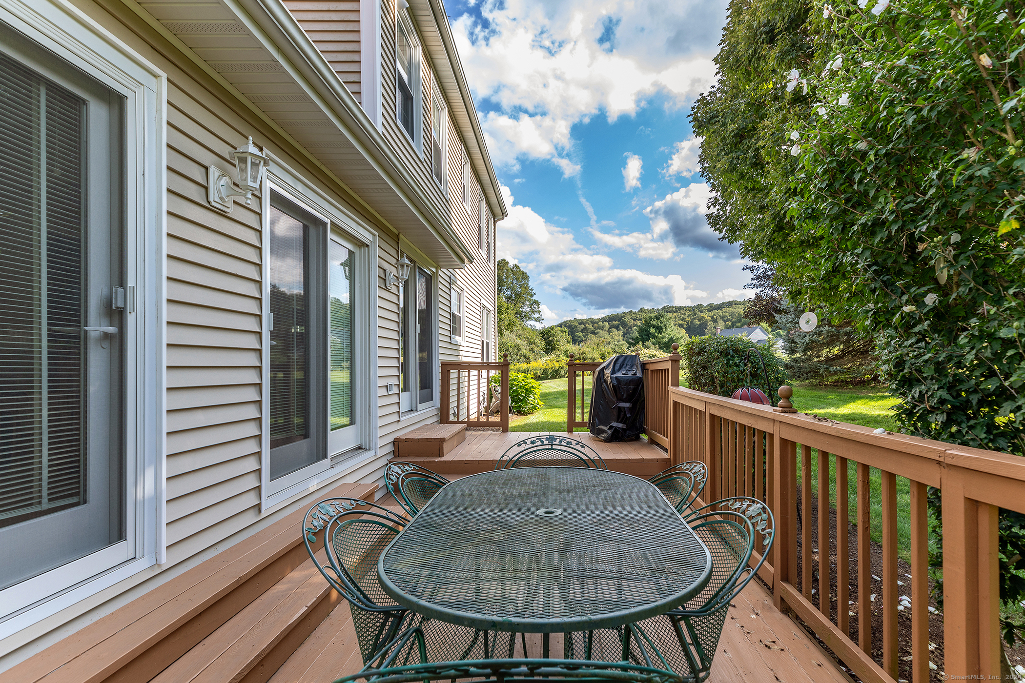 6 Mill Pond Road