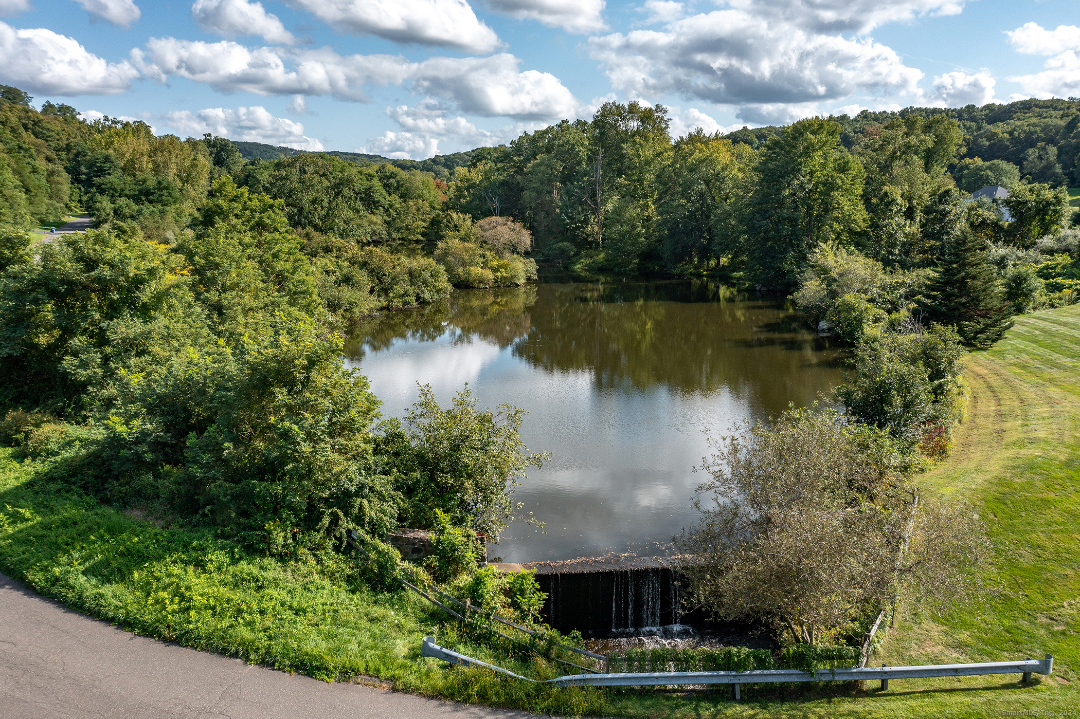 6 Mill Pond Road