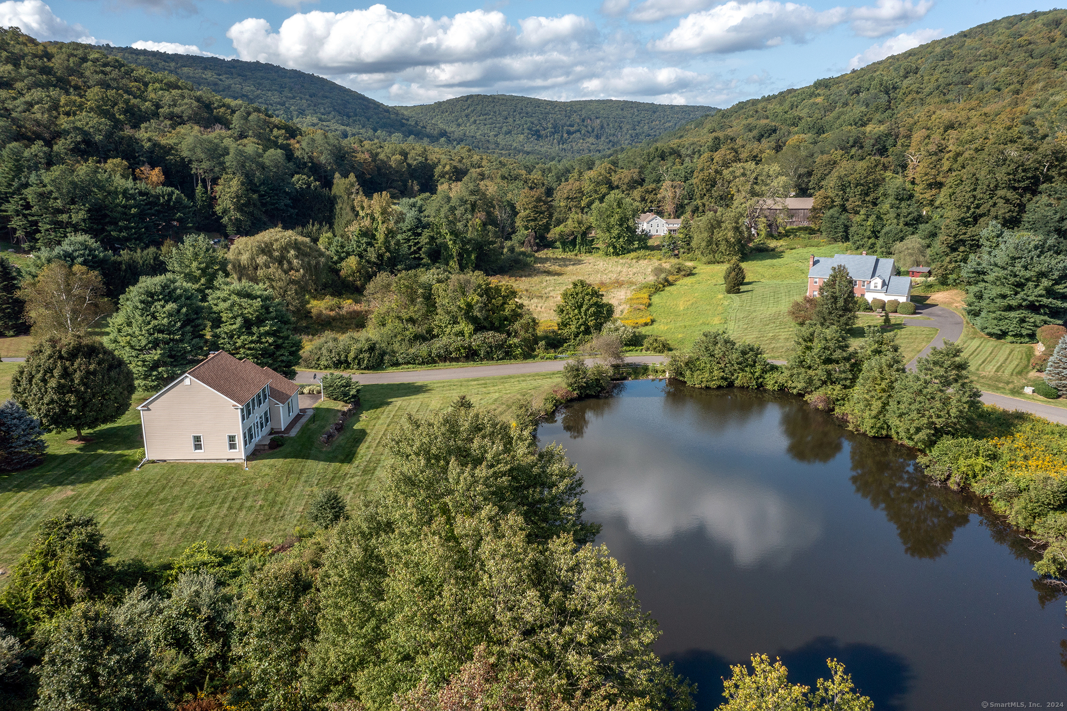 6 Mill Pond Road
