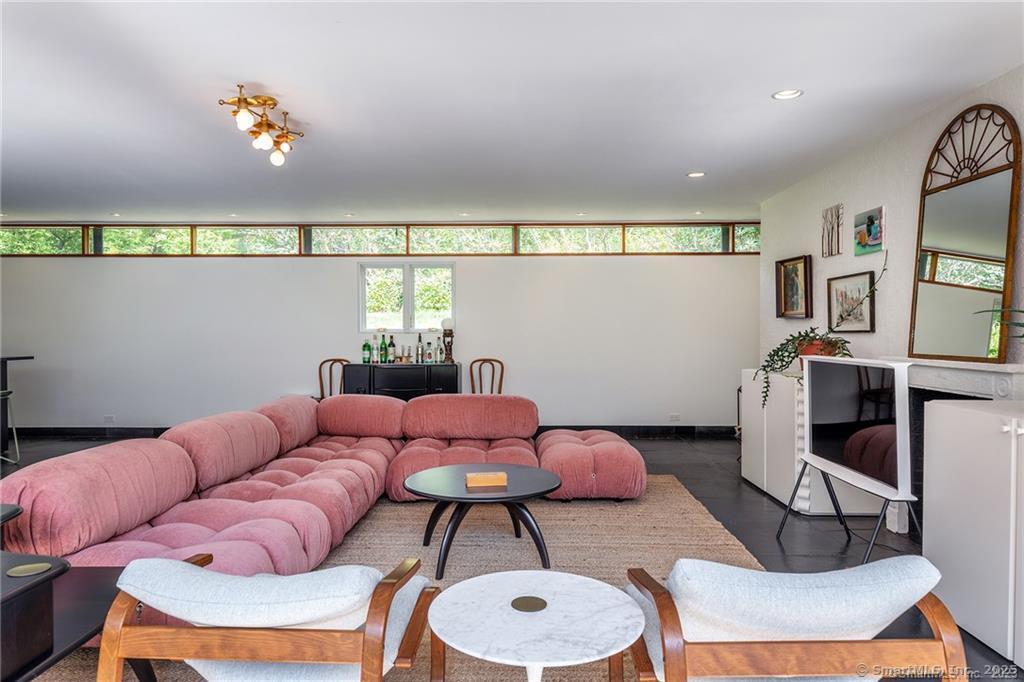 195 Painter Hill Road