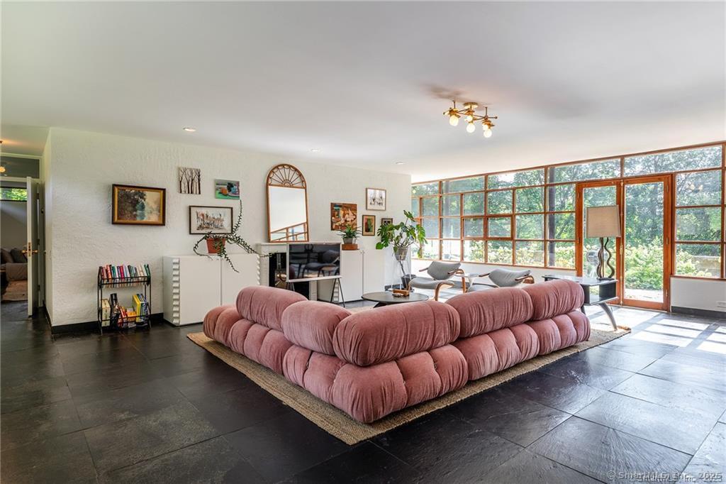 195 Painter Hill Road