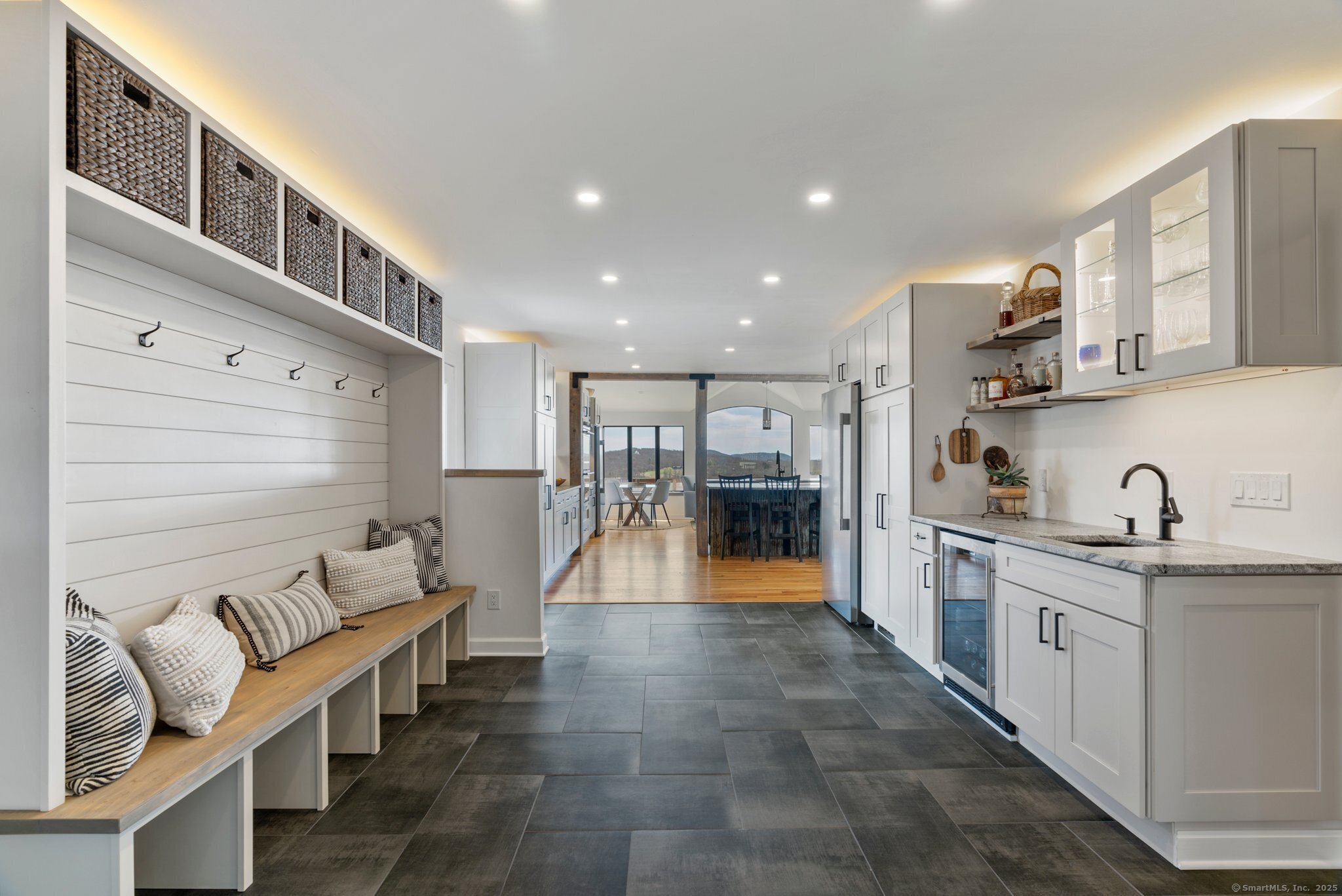 1 Cloverleaf Farm South