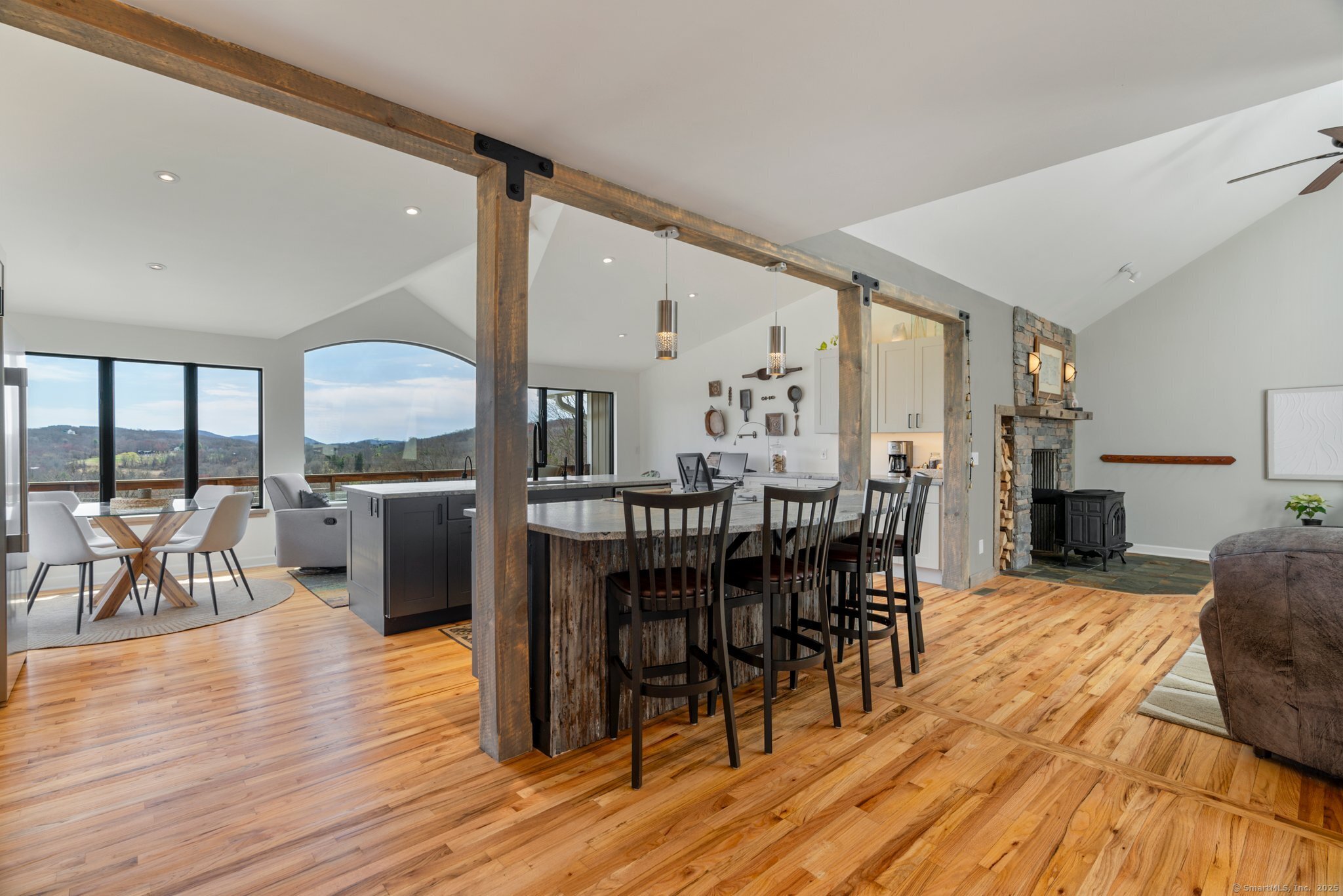1 Cloverleaf Farm South