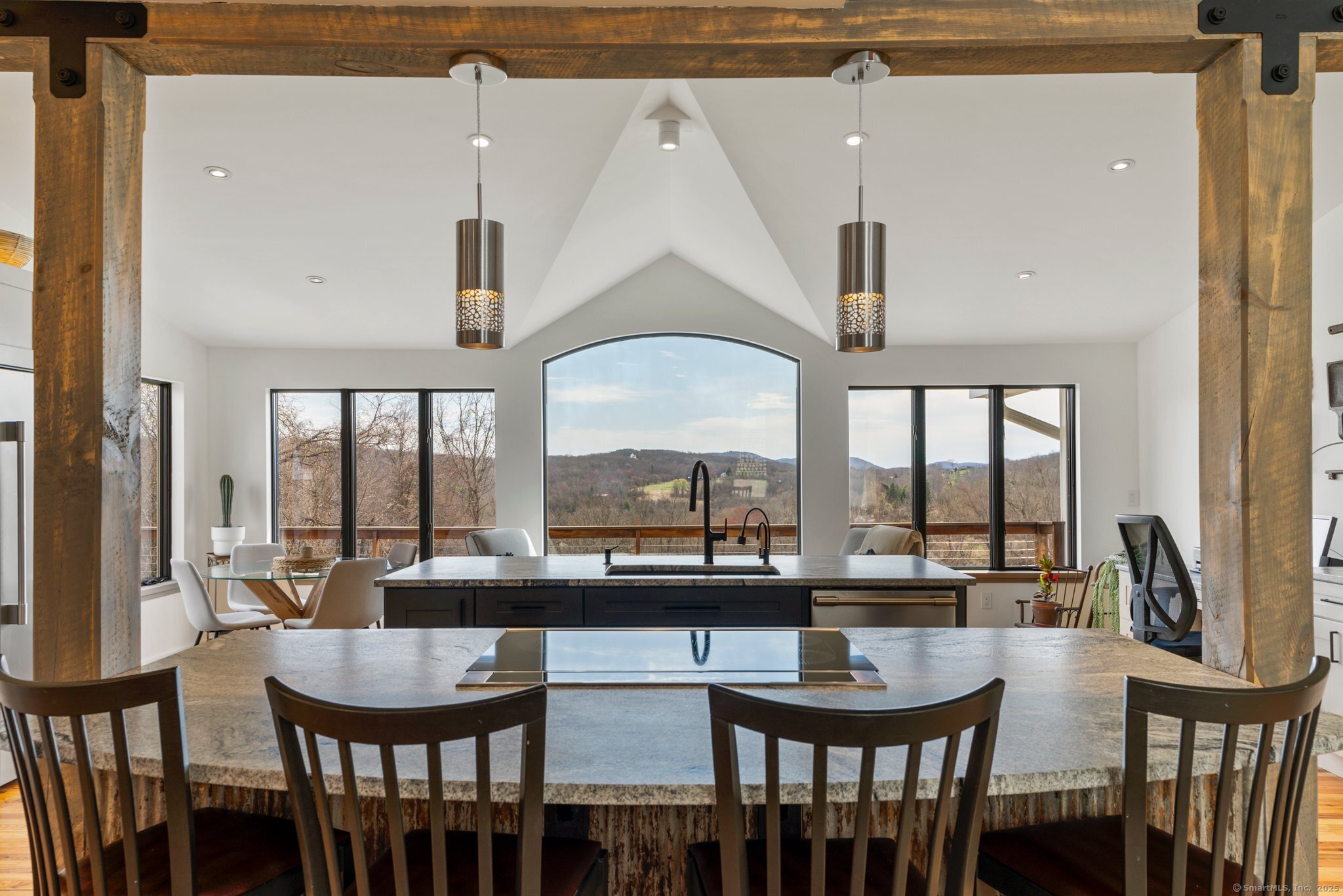 1 Cloverleaf Farm South