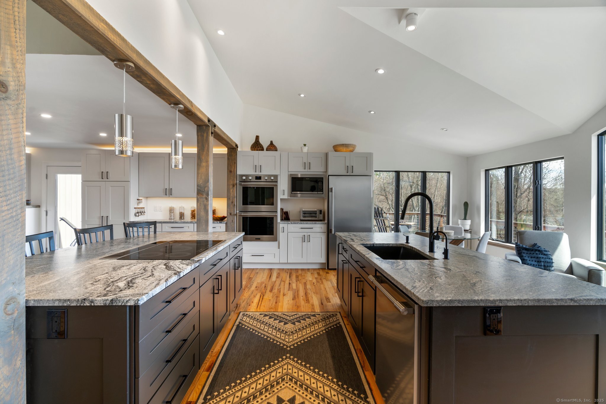 1 Cloverleaf Farm South
