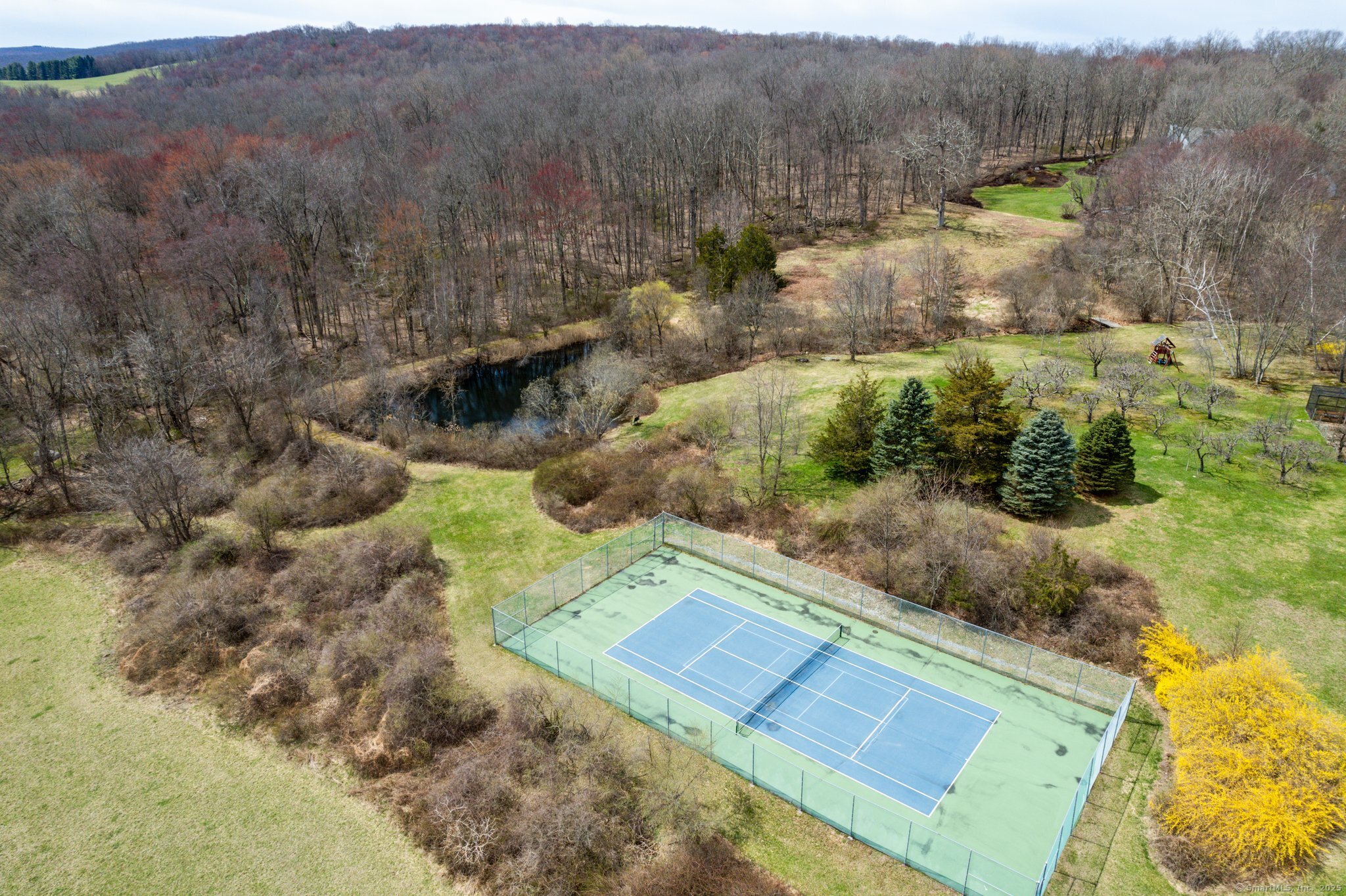1 Cloverleaf Farm South