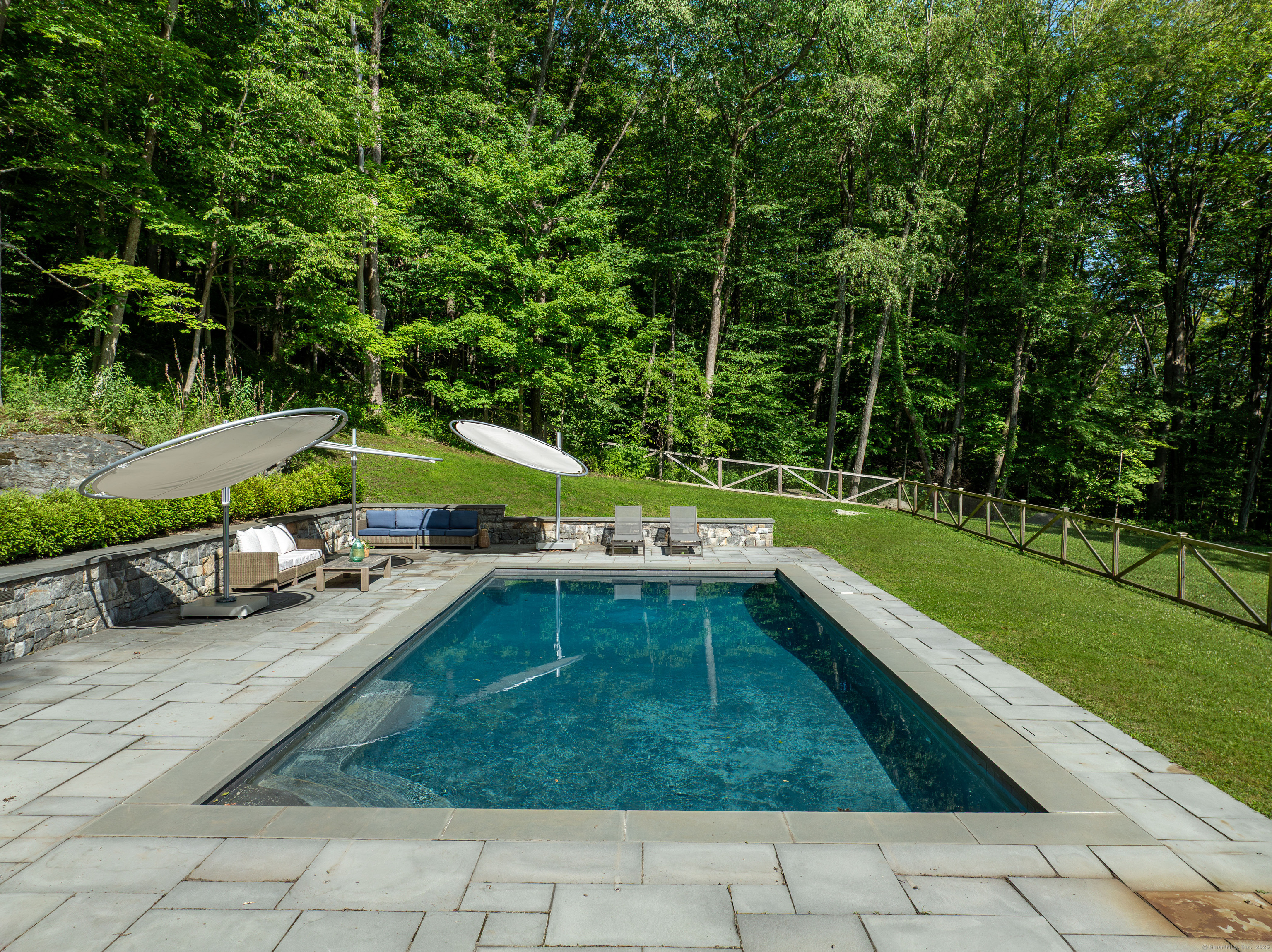 9 Overlook Drive