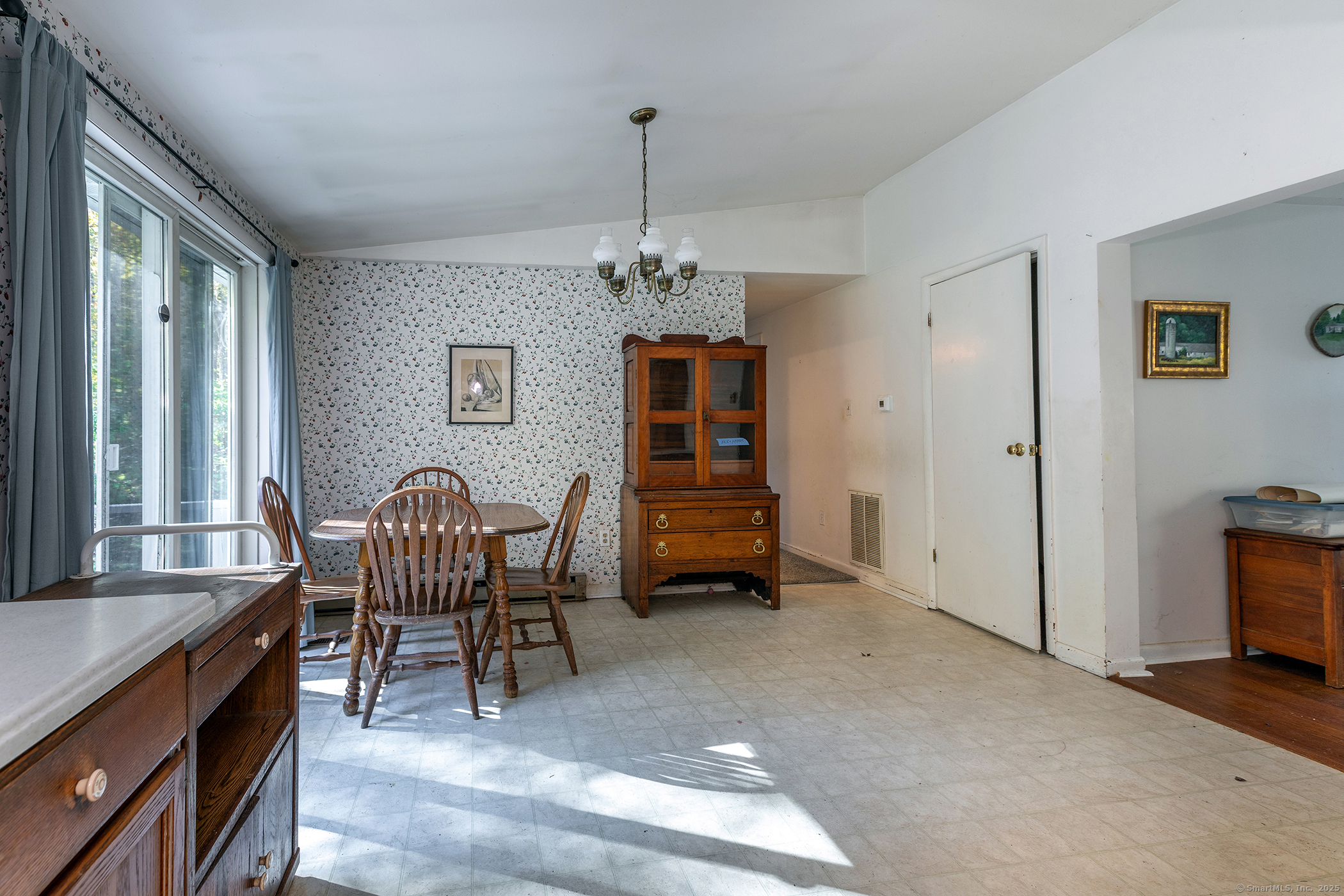 147 Litchfield Turnpike