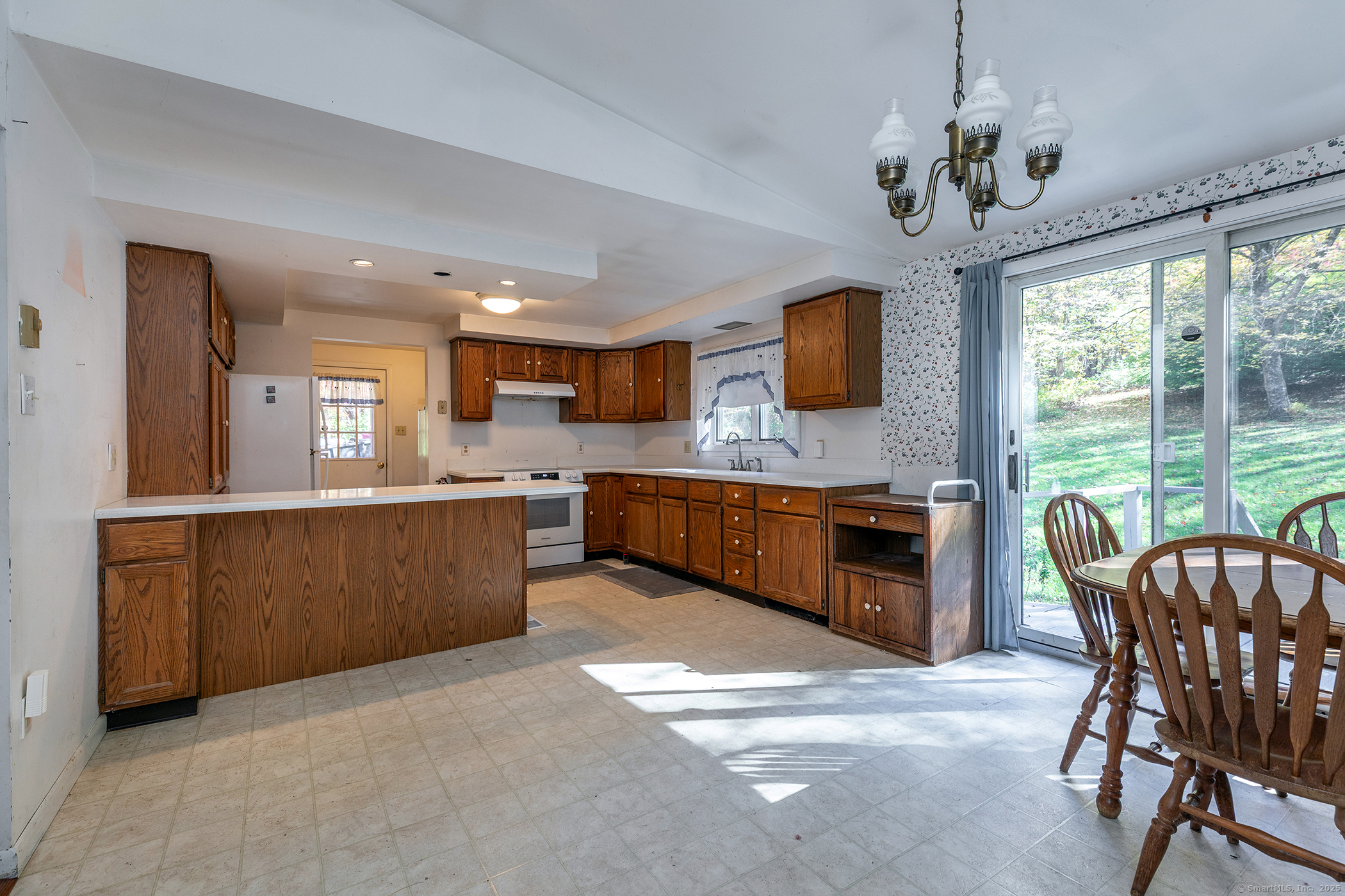 147 Litchfield Turnpike