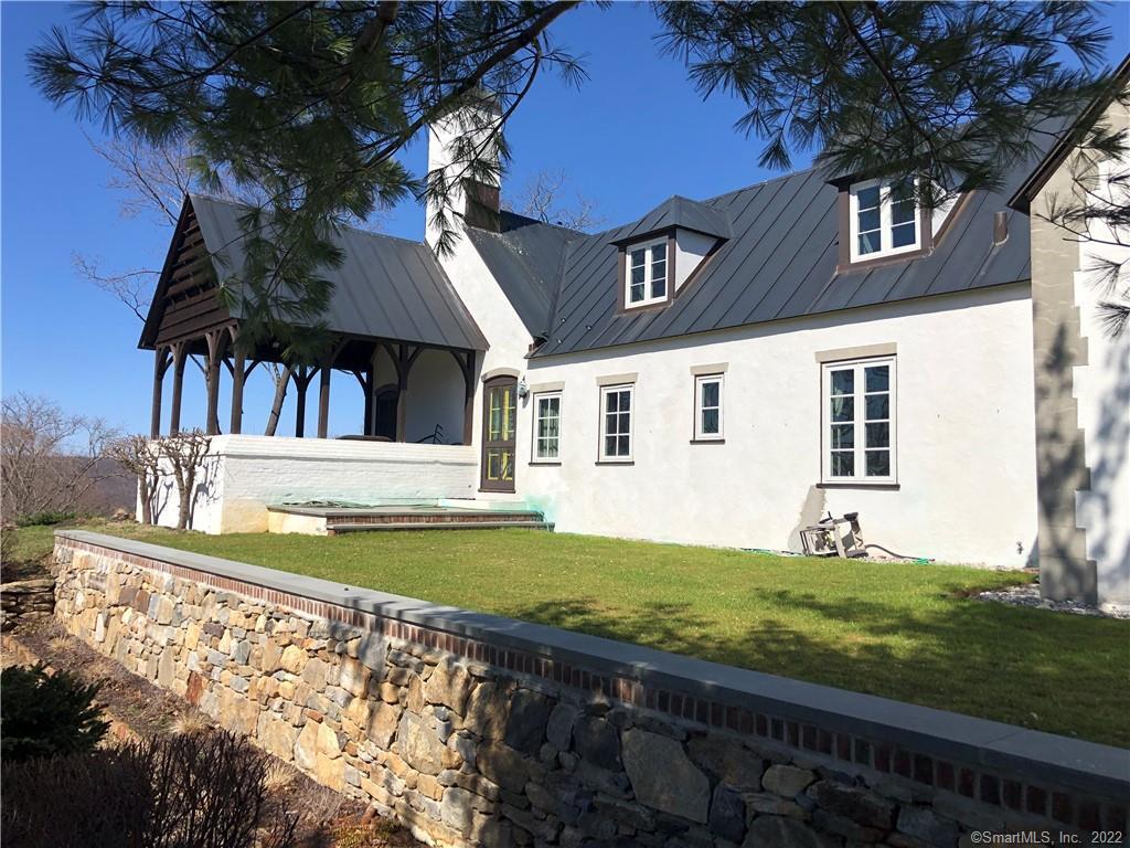 31 Hilltop Road