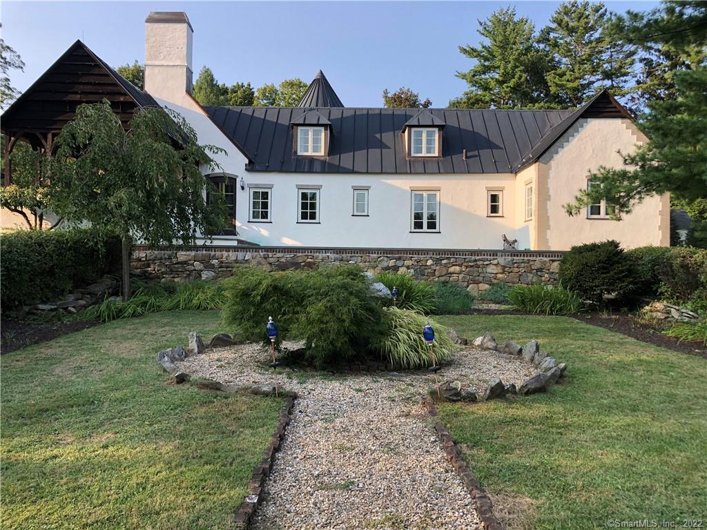 31 Hilltop Road