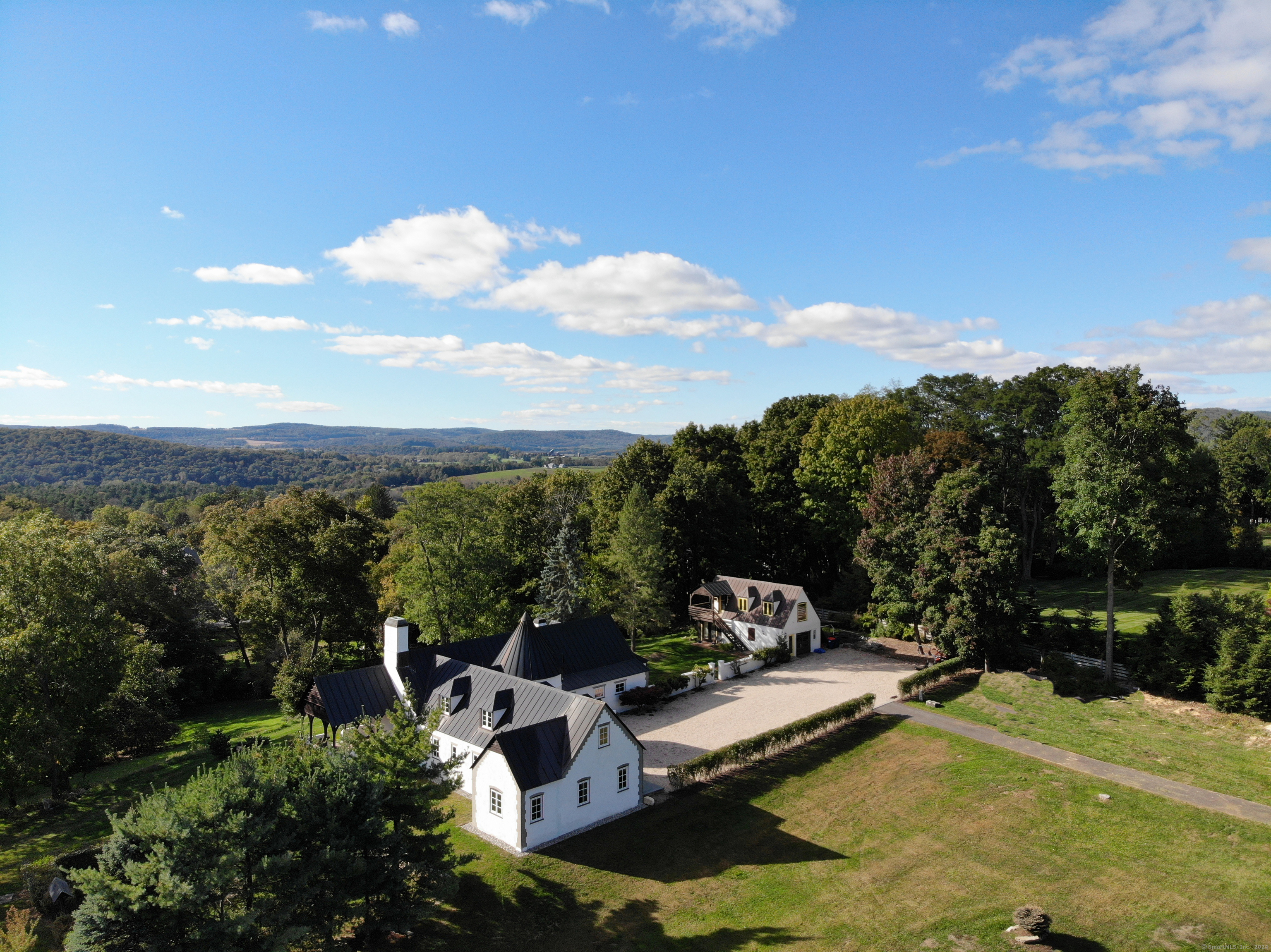 31 Hilltop Road