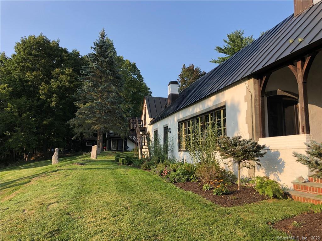 31 Hilltop Road