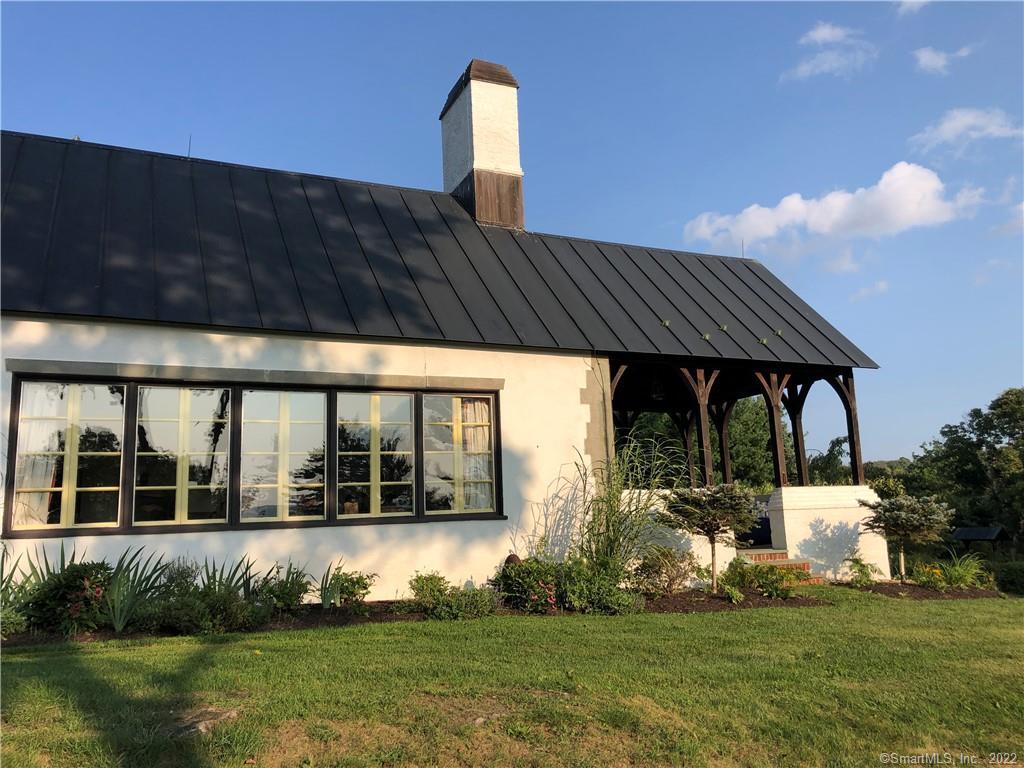 31 Hilltop Road