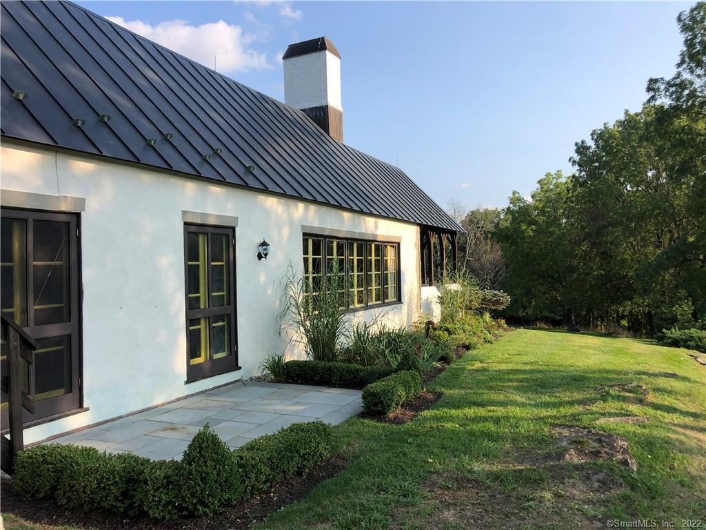 31 Hilltop Road