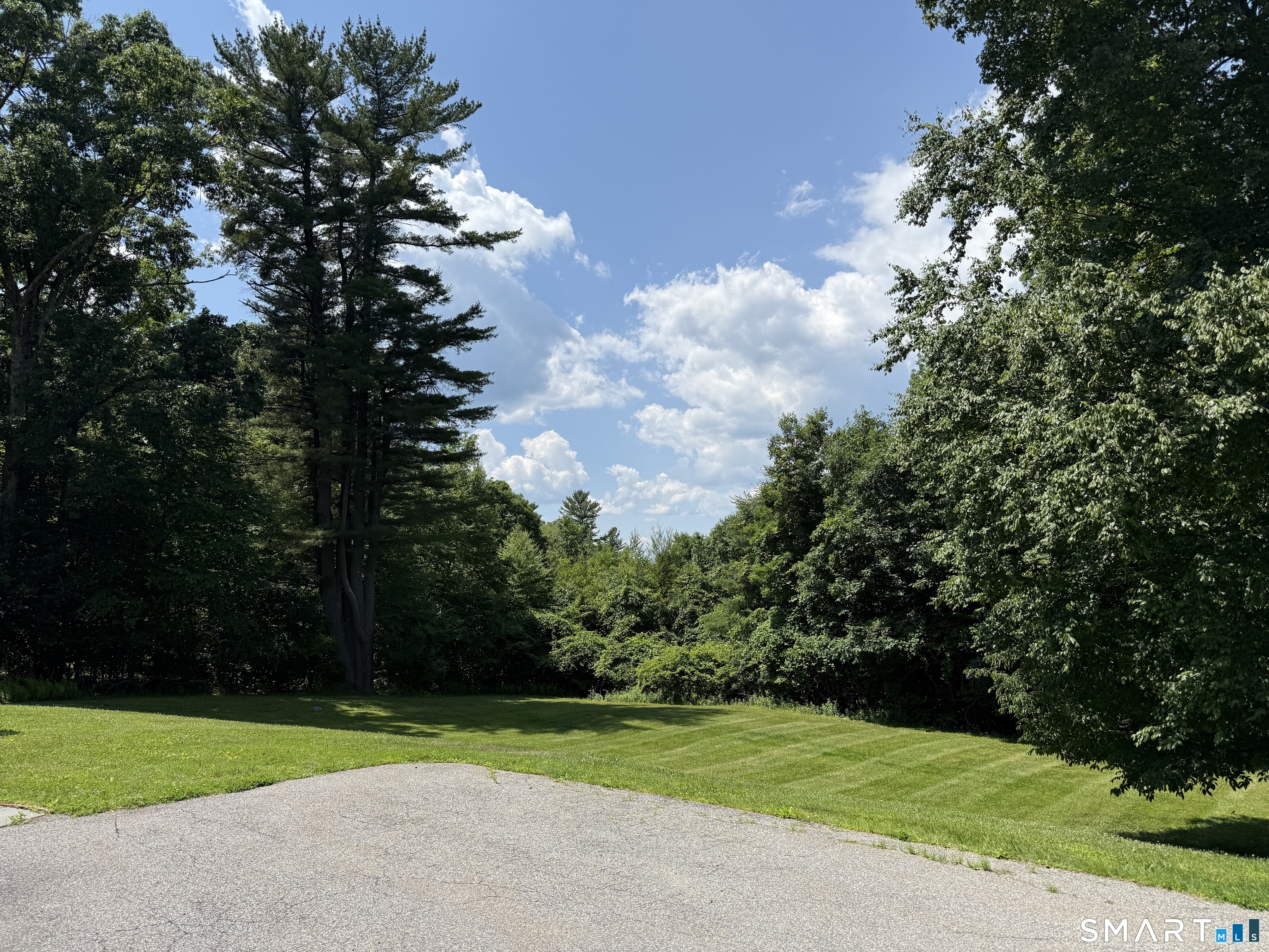 37 Woodruff Lane