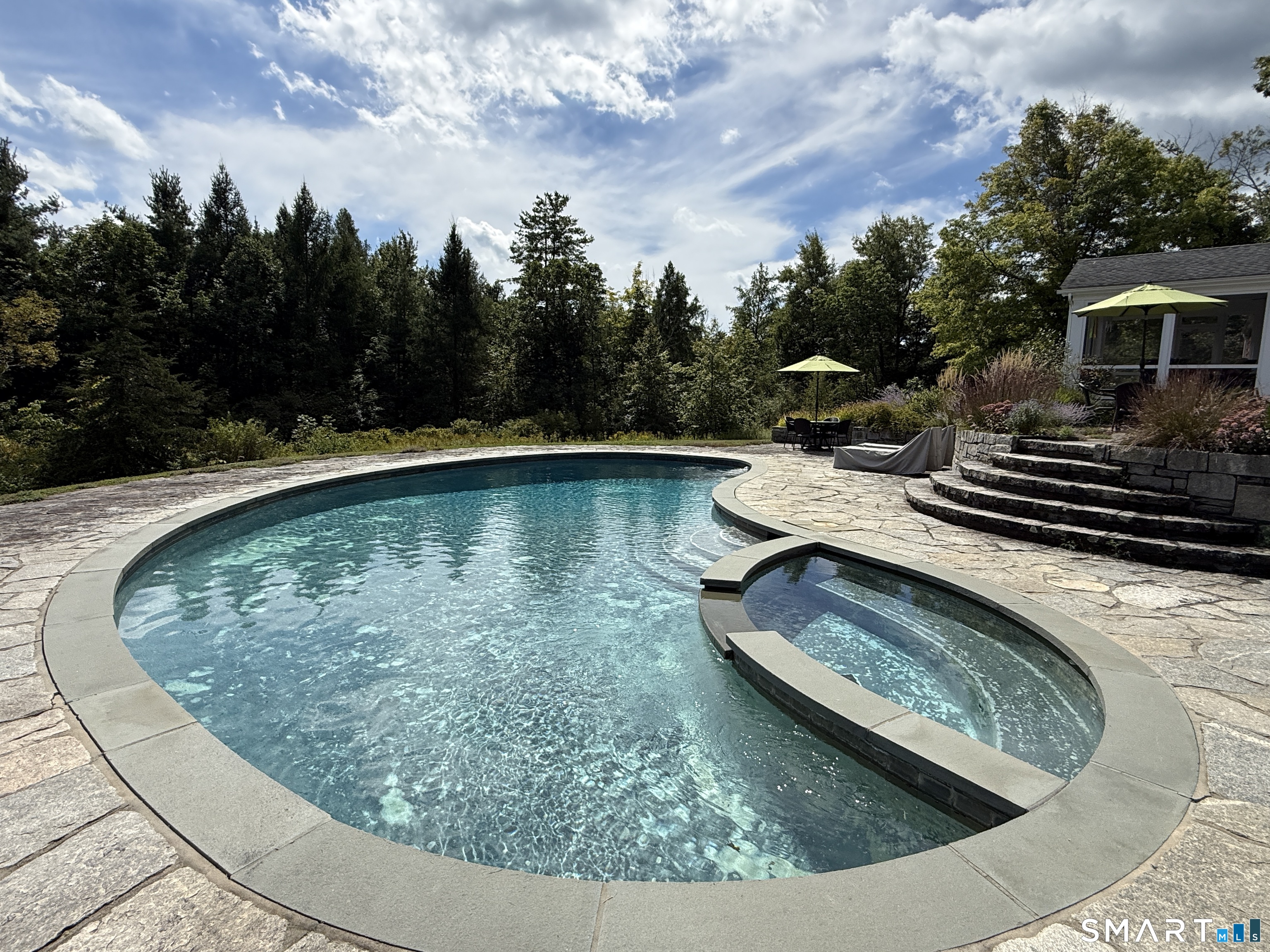 12 Red Rock Road