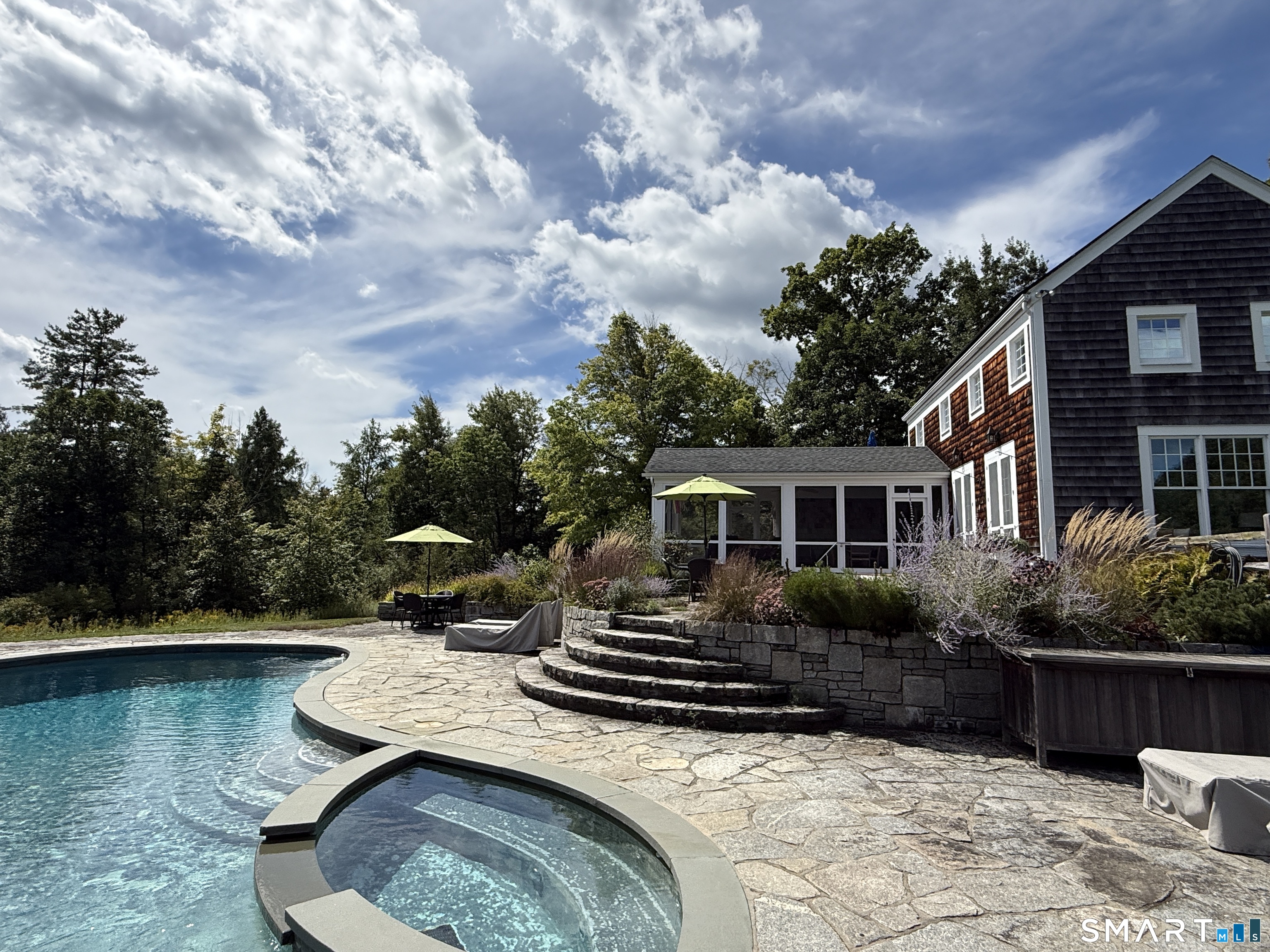 12 Red Rock Road