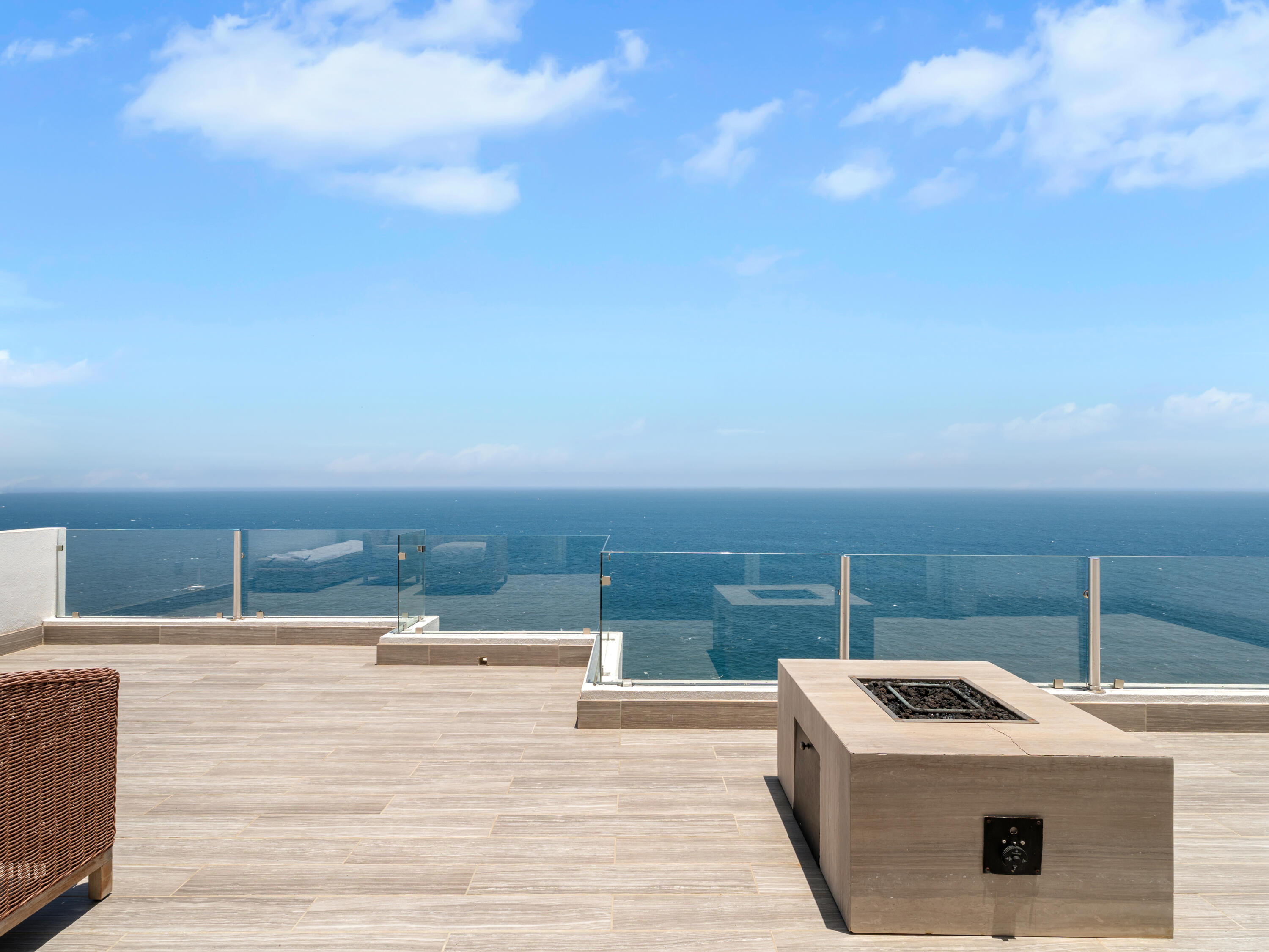 Manzana 26 Callejon de Los Ni, Villa Lands End