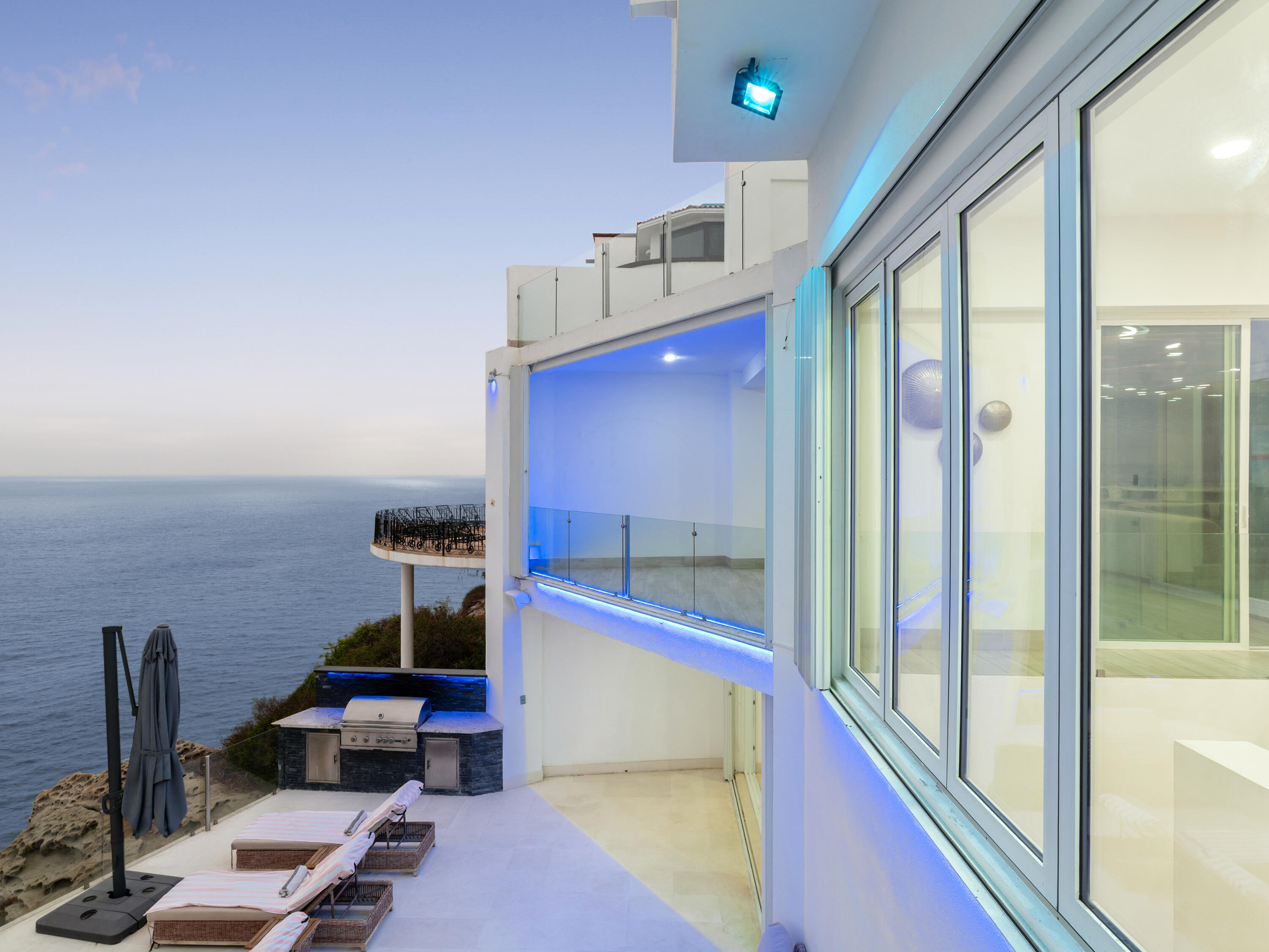 Manzana 26 Callejon de Los Ni, Villa Lands End