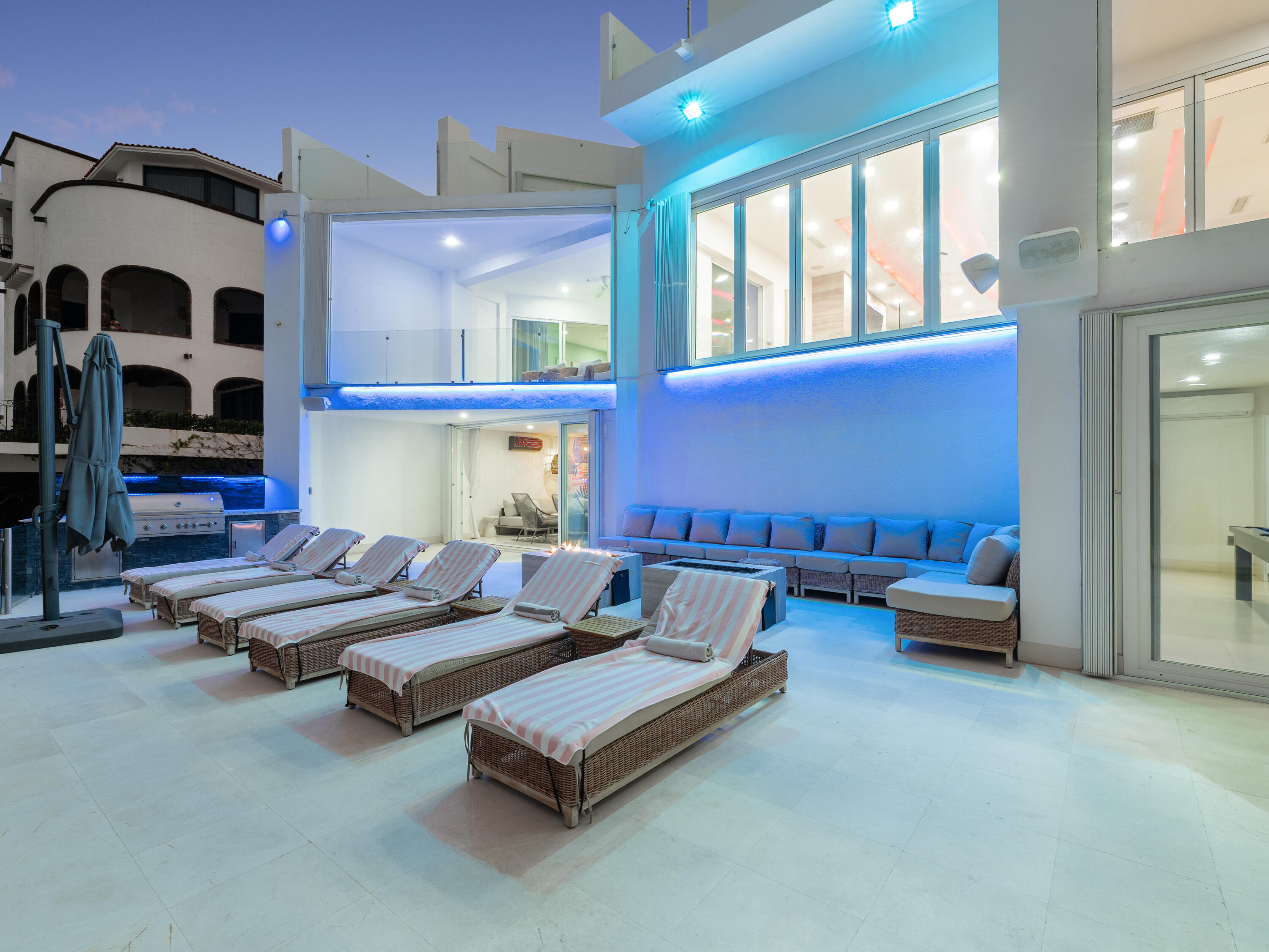 Manzana 26 Callejon de Los Ni, Villa Lands End