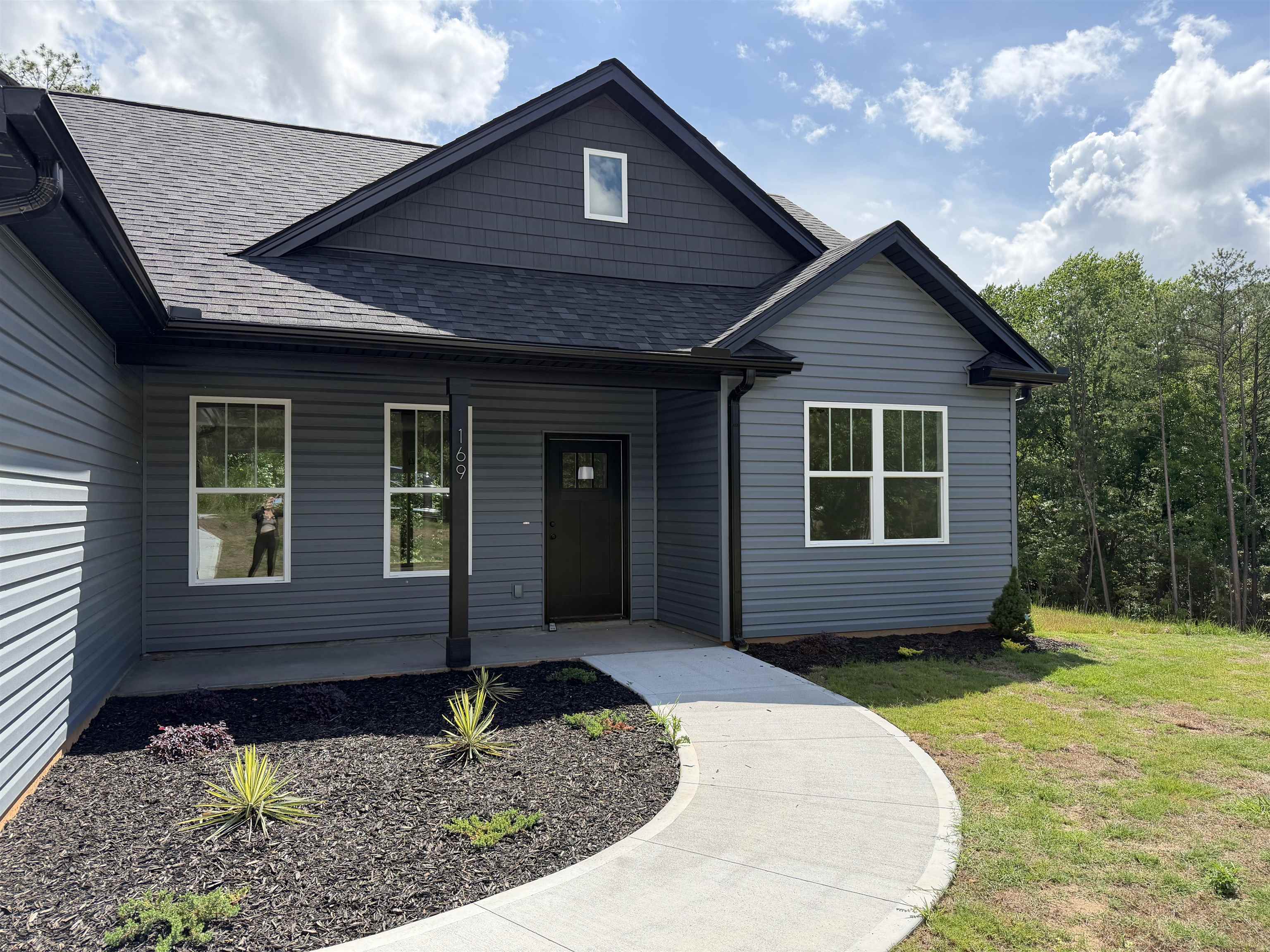 169 Susans Road