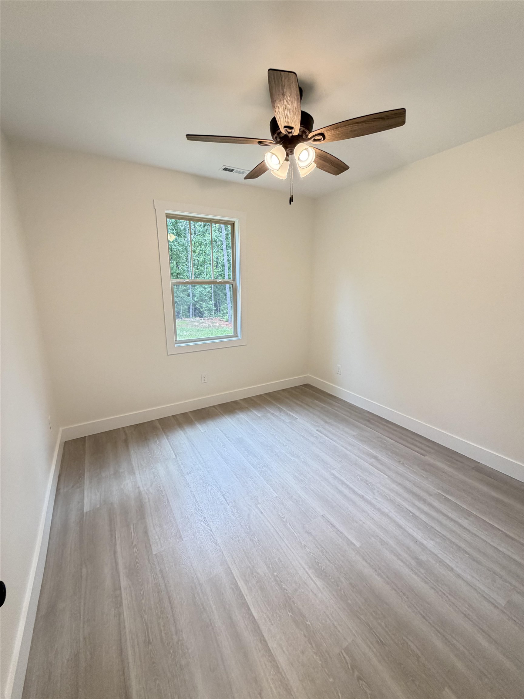 187 Susans Road