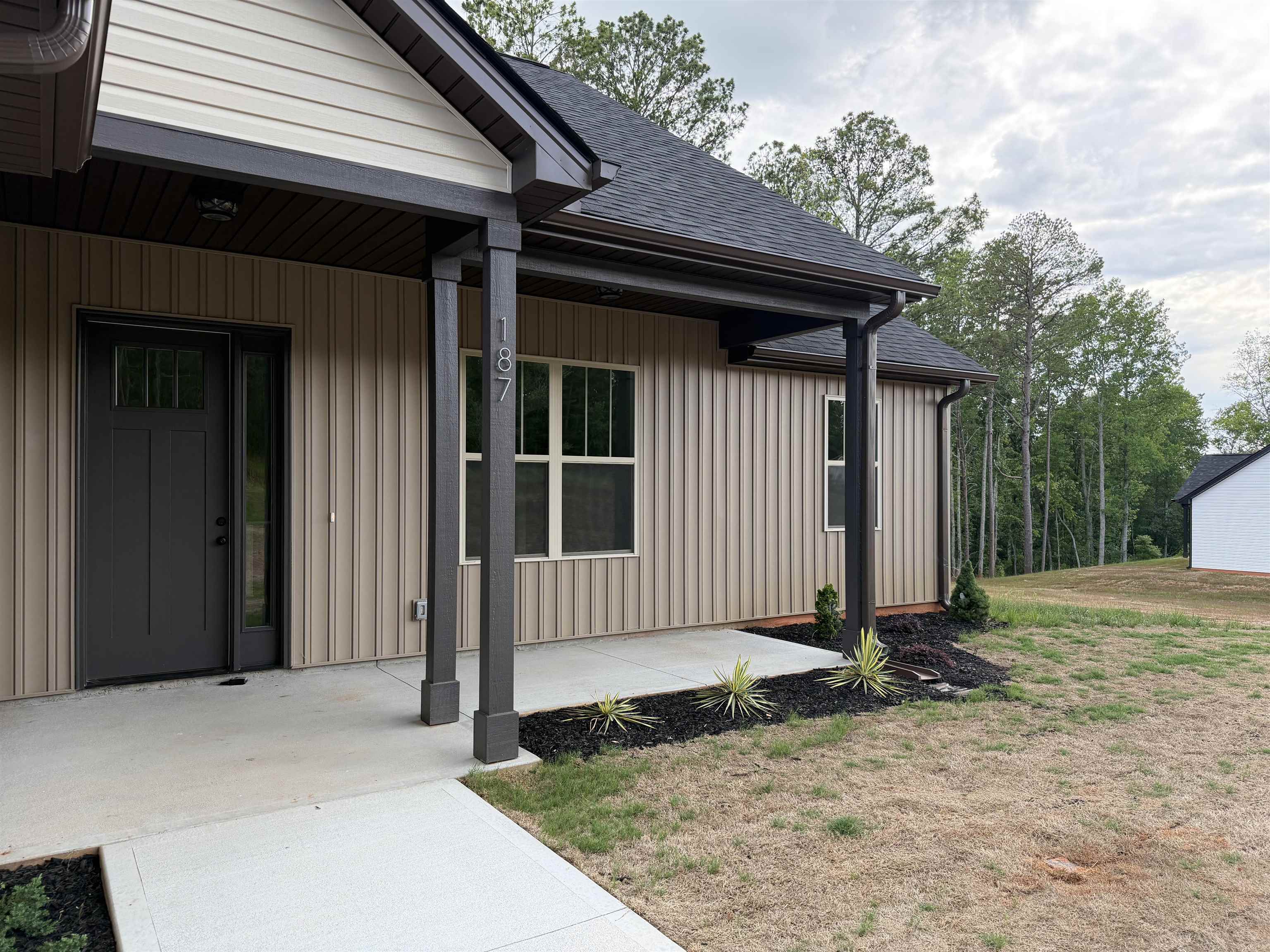 187 Susans Road