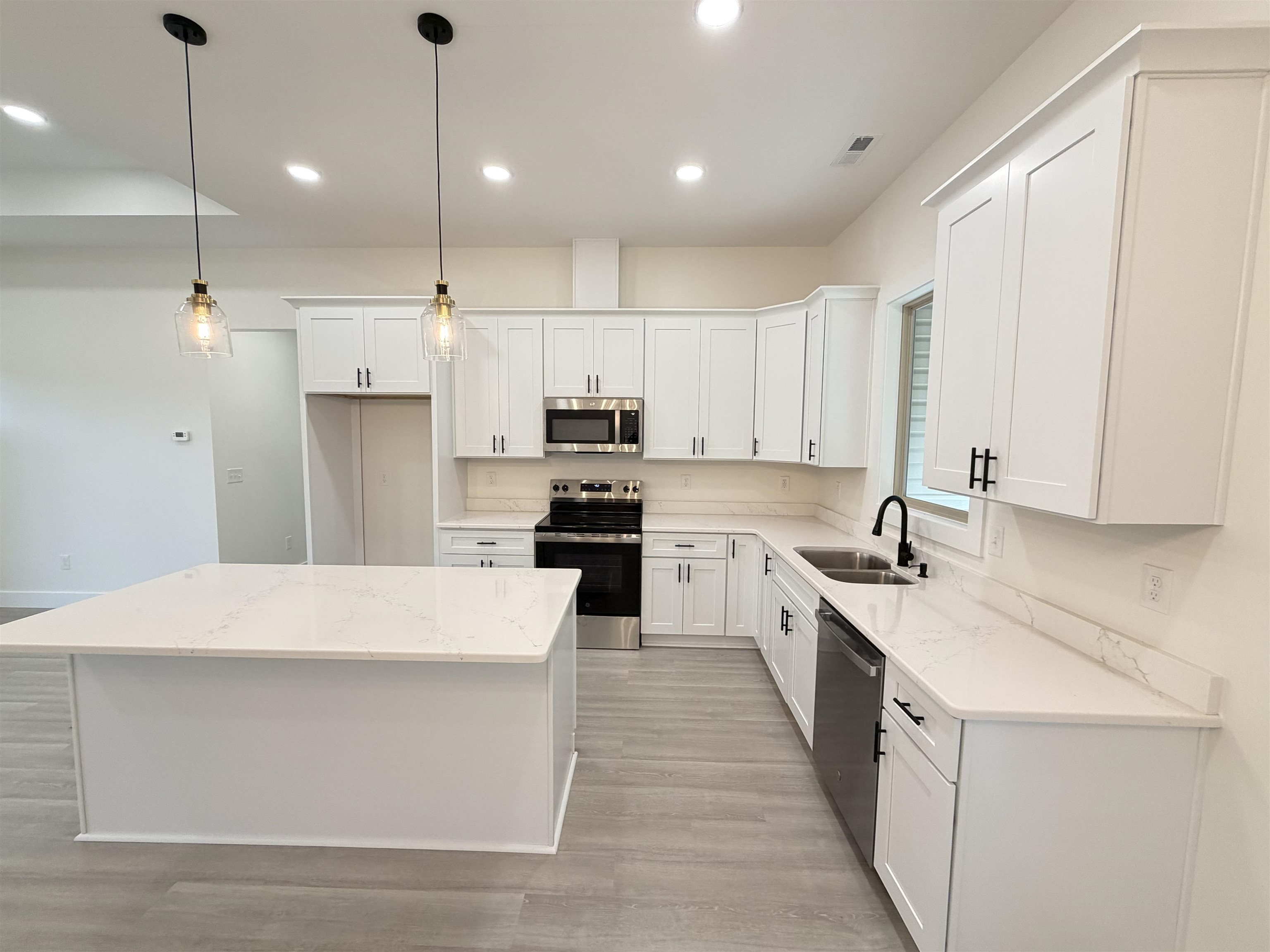 187 Susans Road