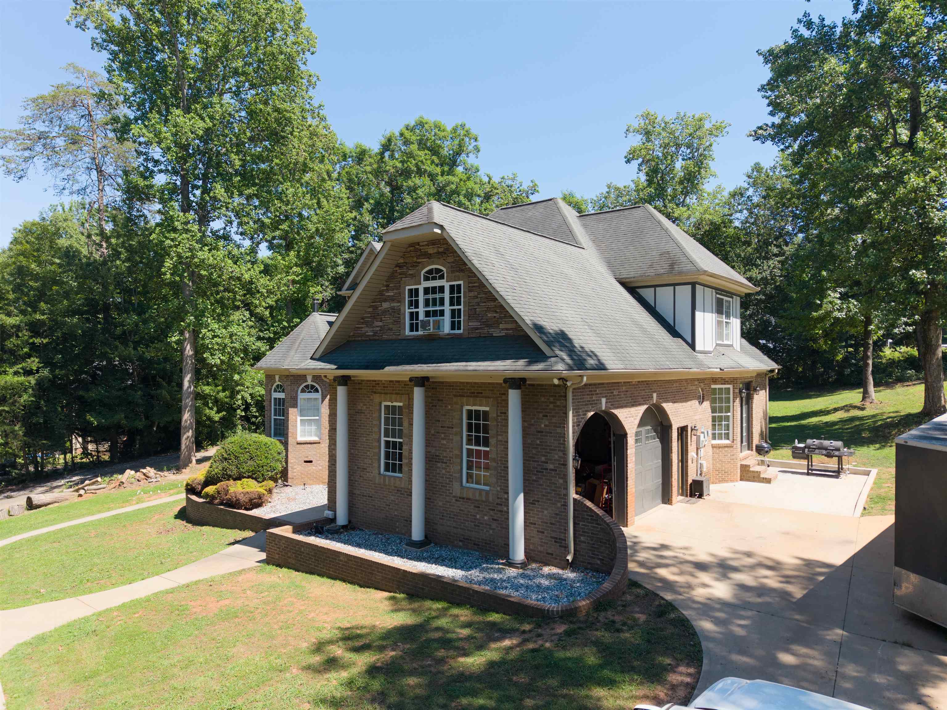 102 Point Bluff Court