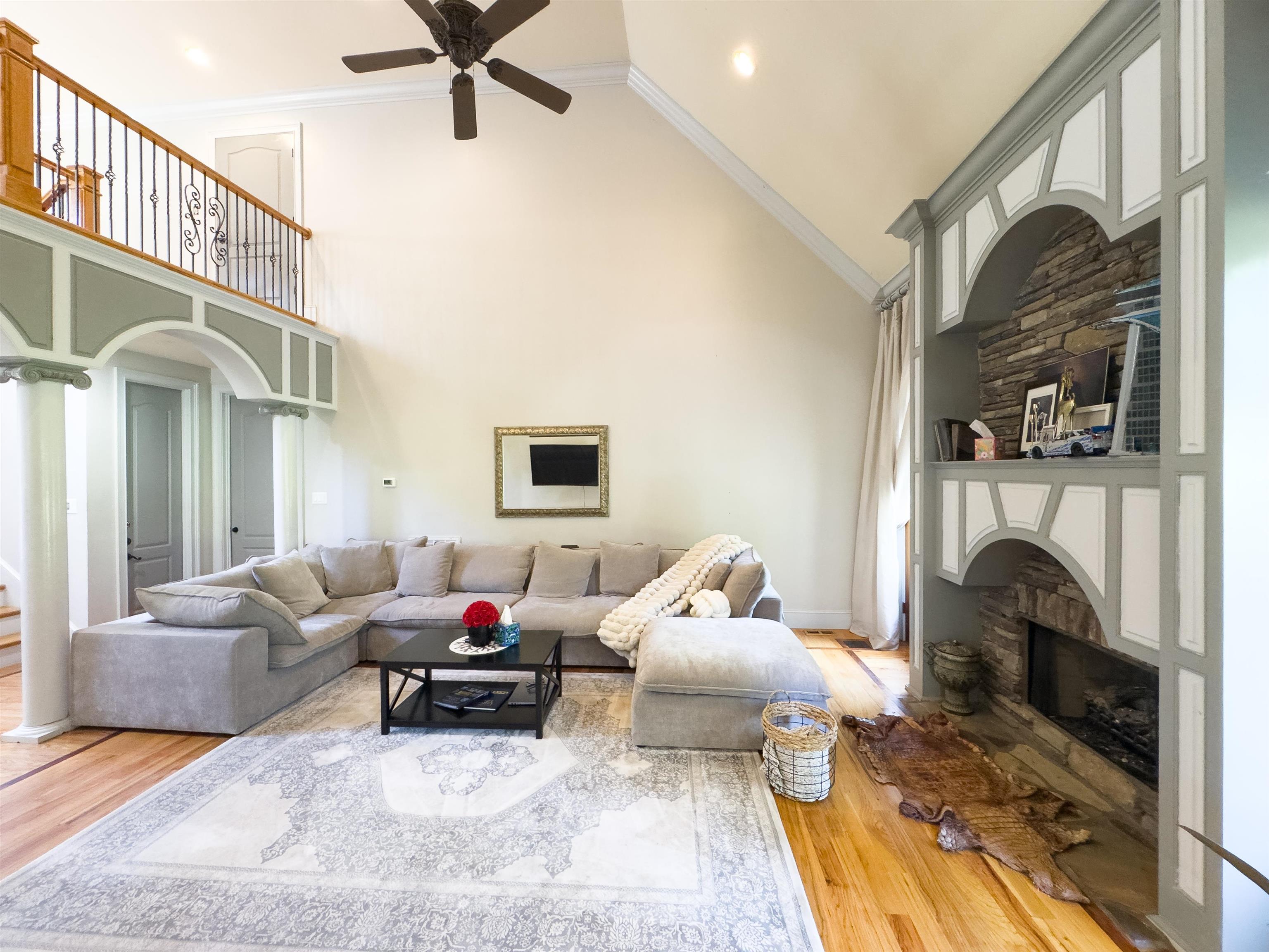 102 Point Bluff Court
