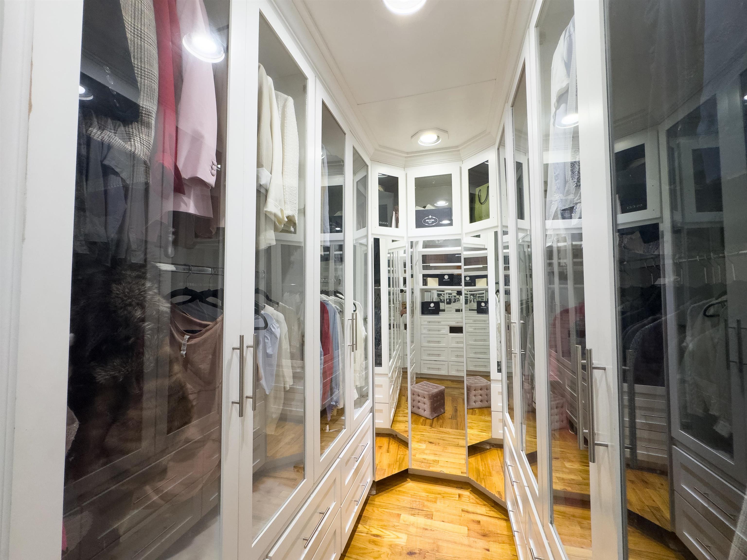 102 Point Bluff Court