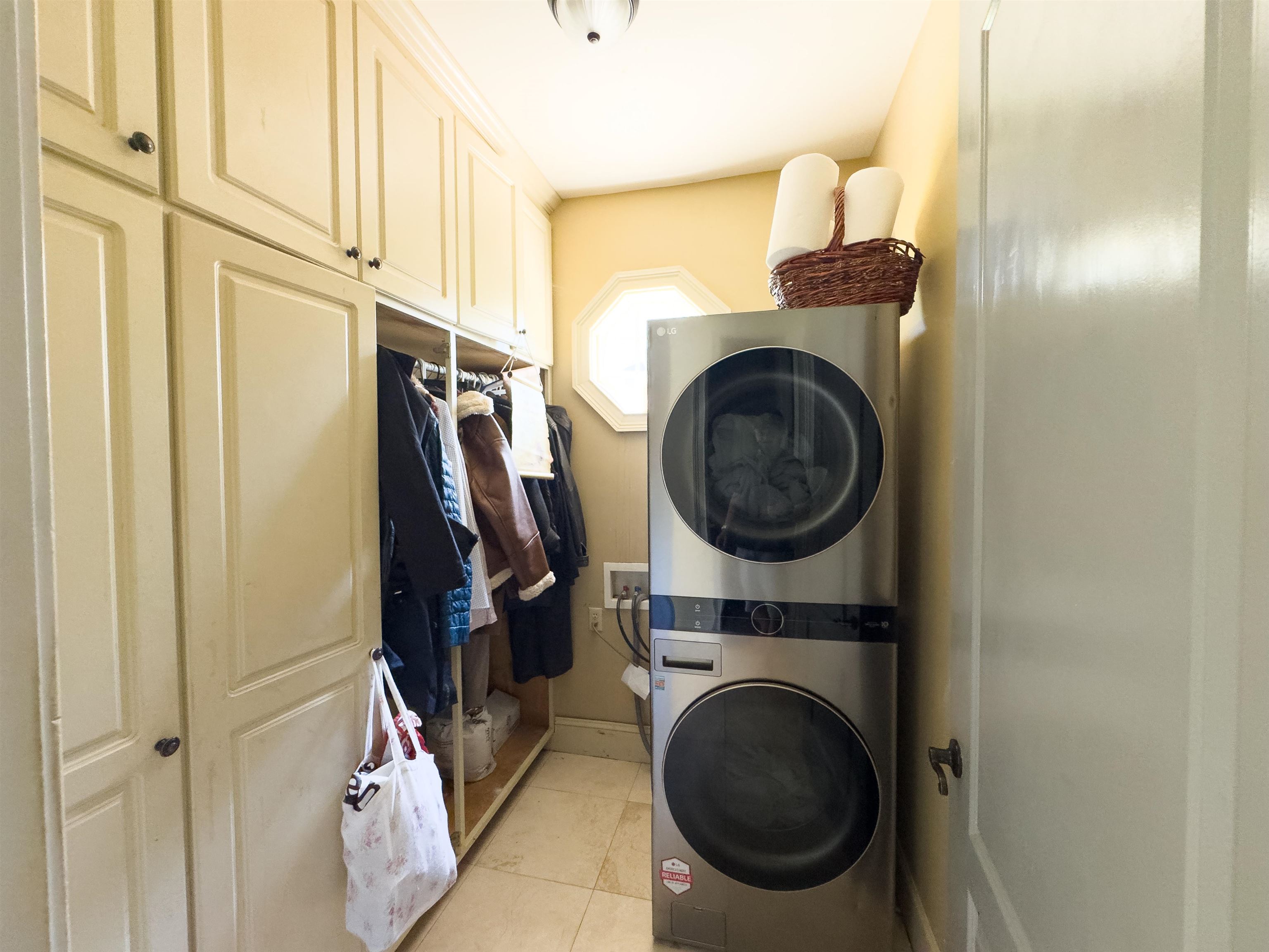 102 Point Bluff Court